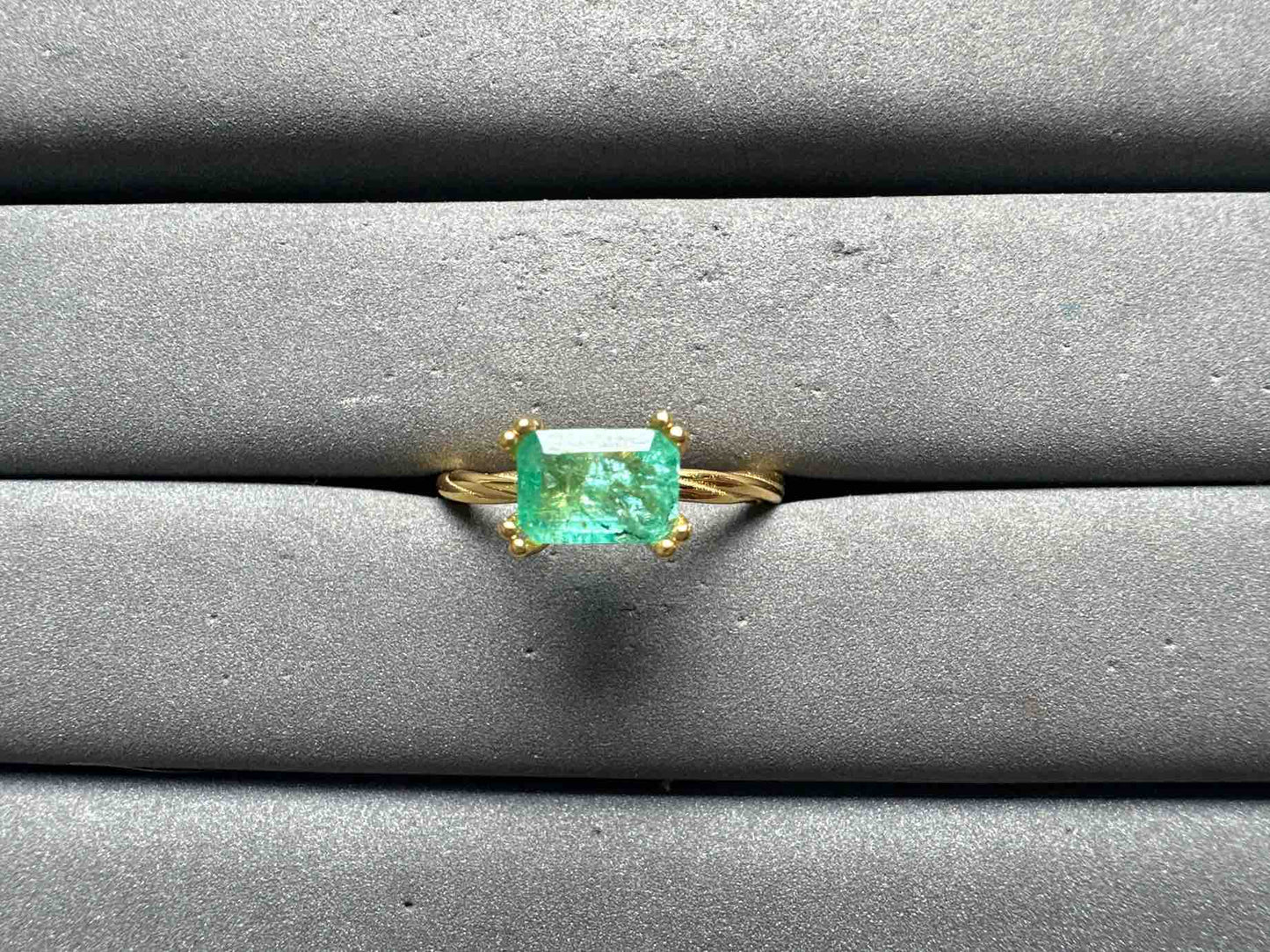 A14447 Emerald Ring