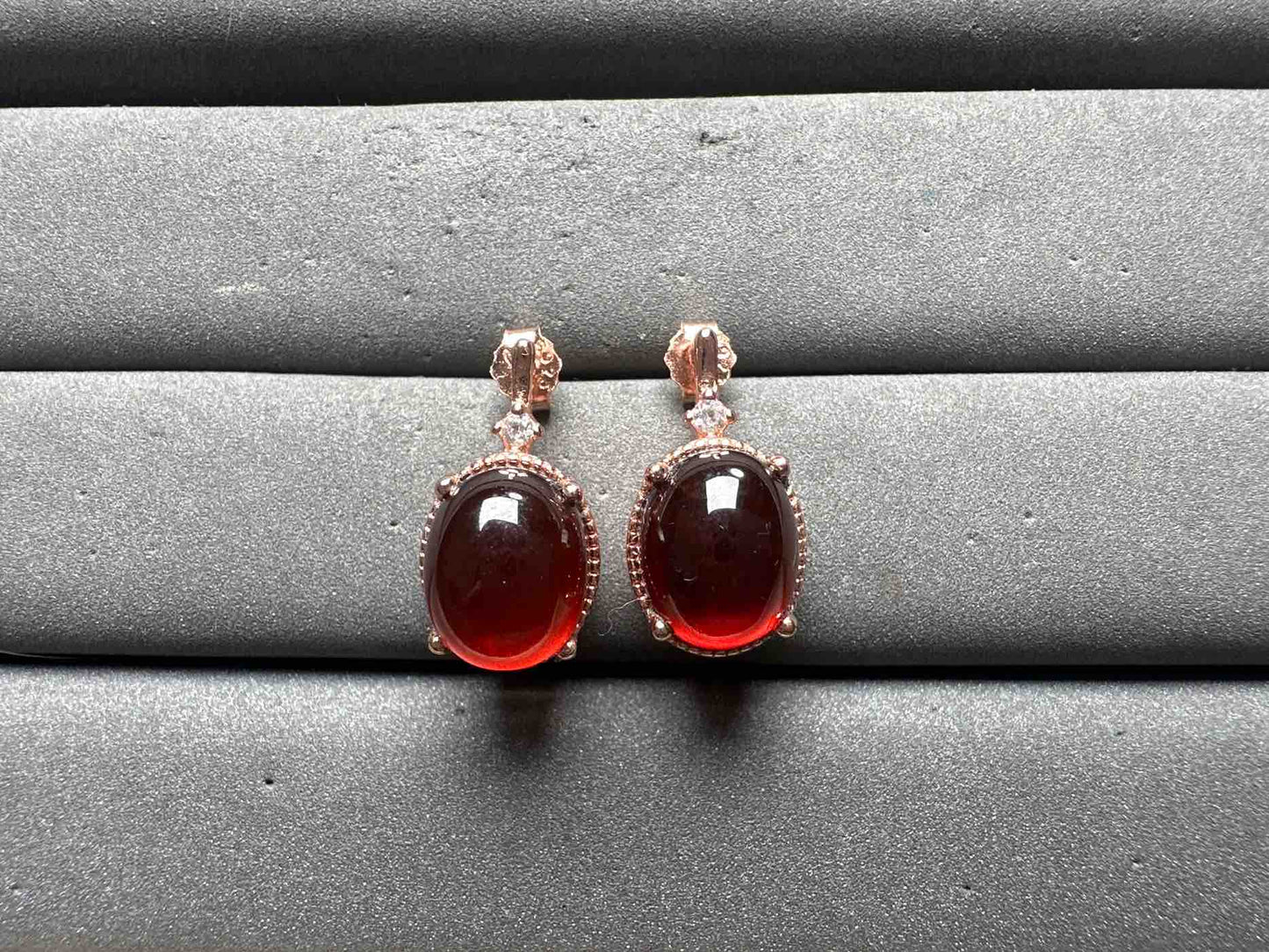 A14534 Garnet Earrings