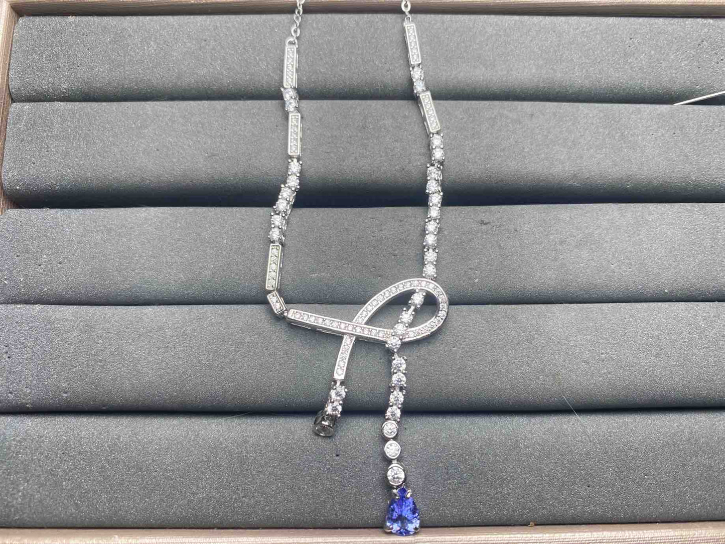 A14622 Tanzanite Necklace