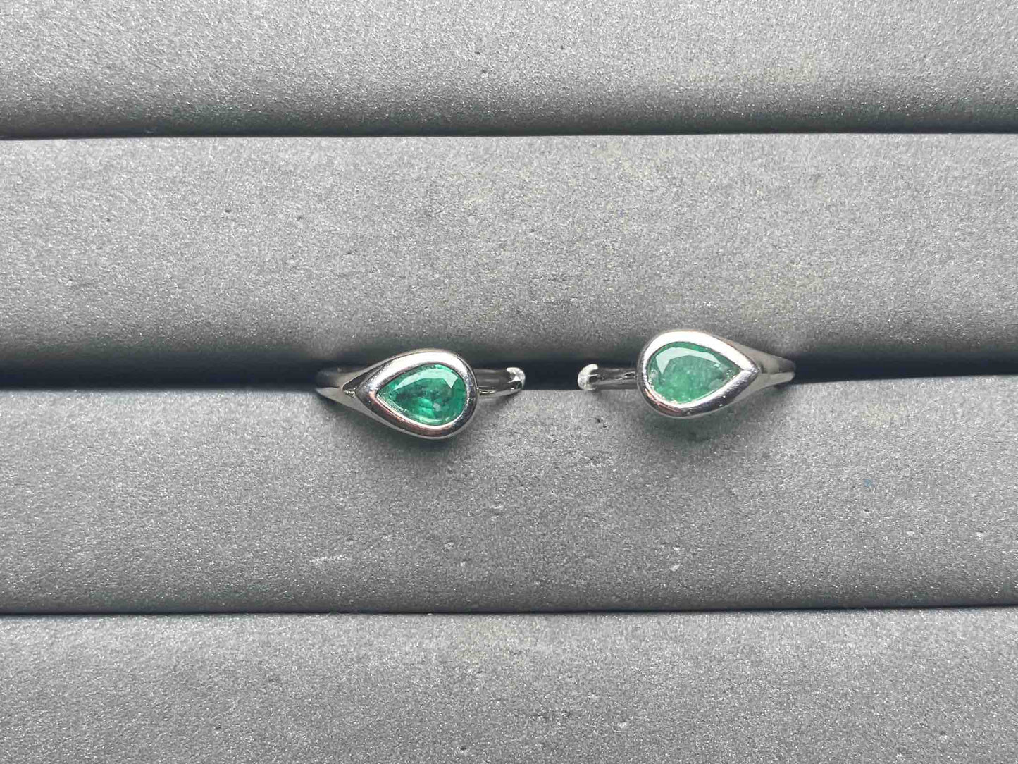 A14626 Emerald Earrings