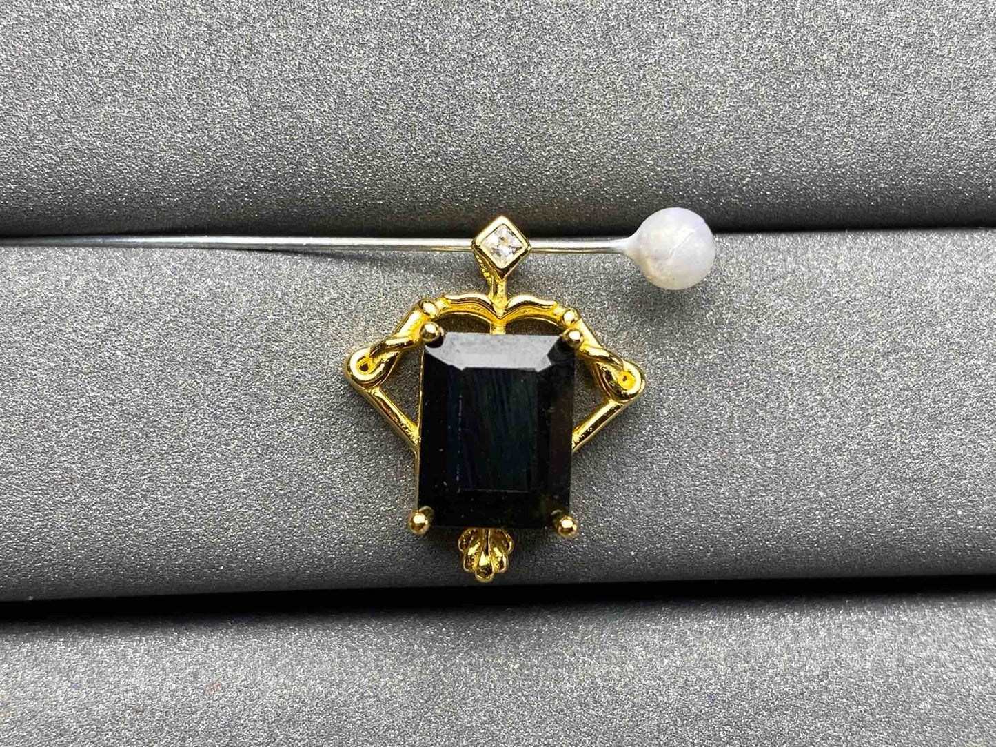 A1465 Tourmaline Pendant