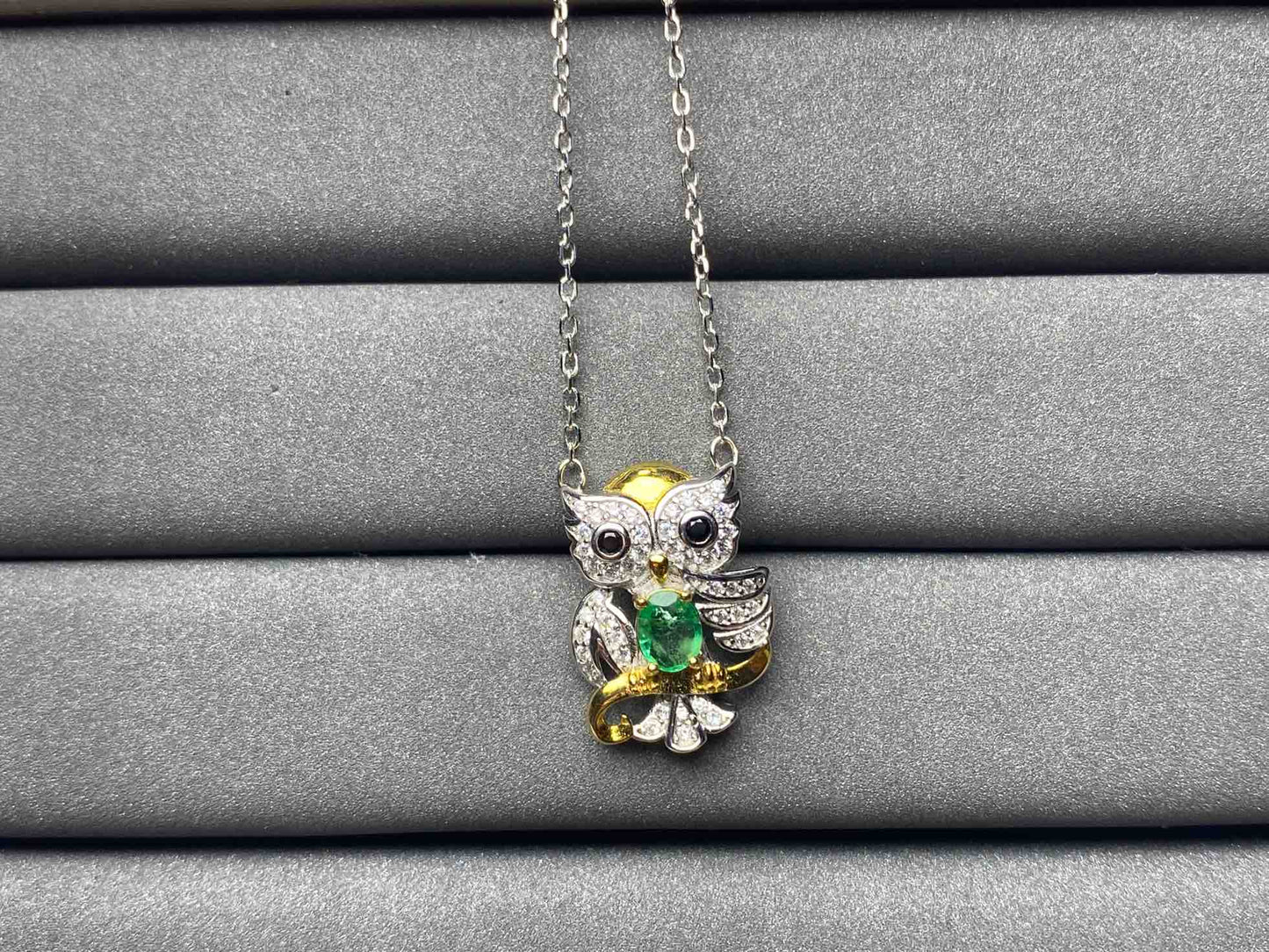 A146 Emerald Necklace