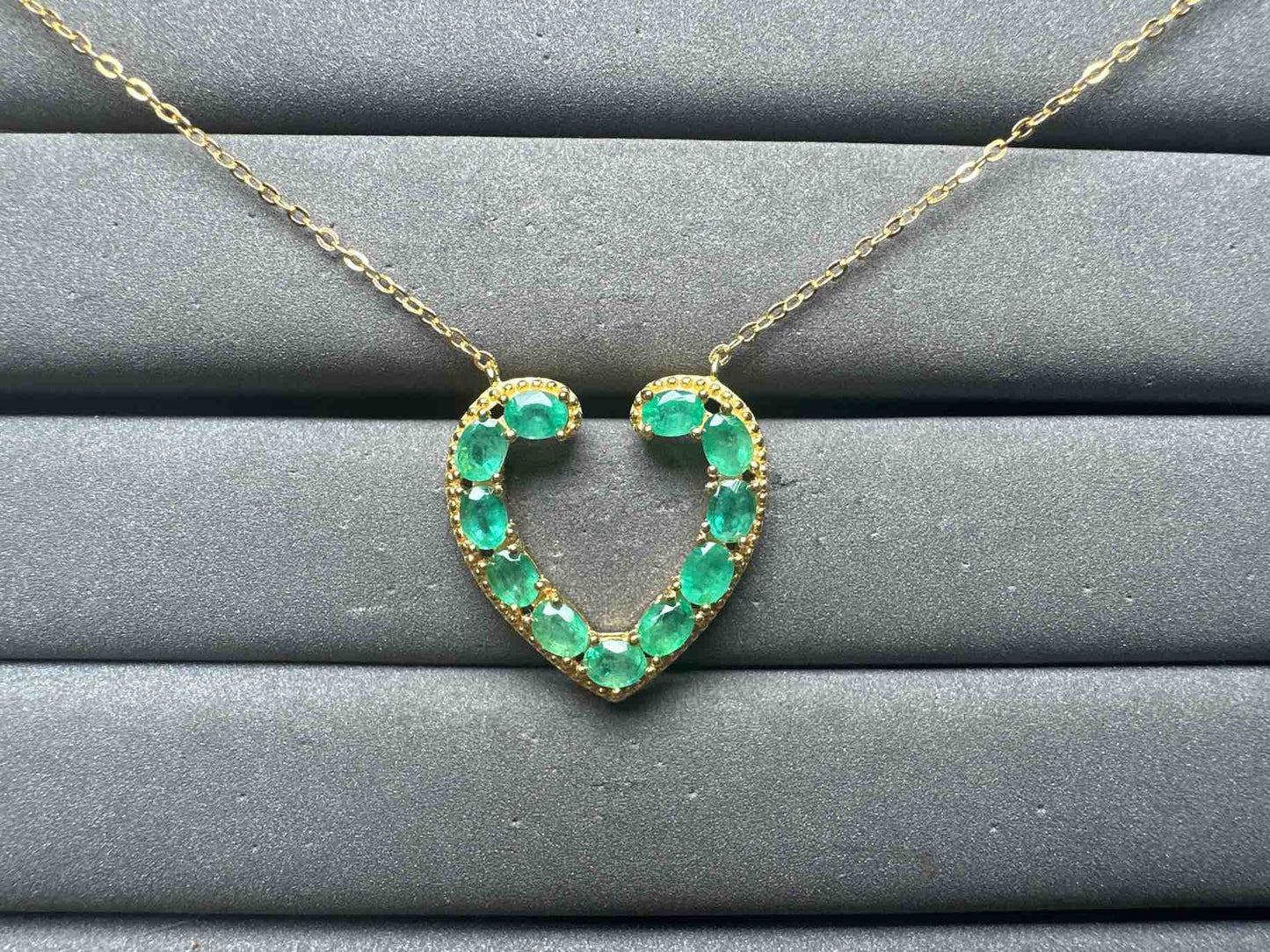 A14714 Emerald Necklace
