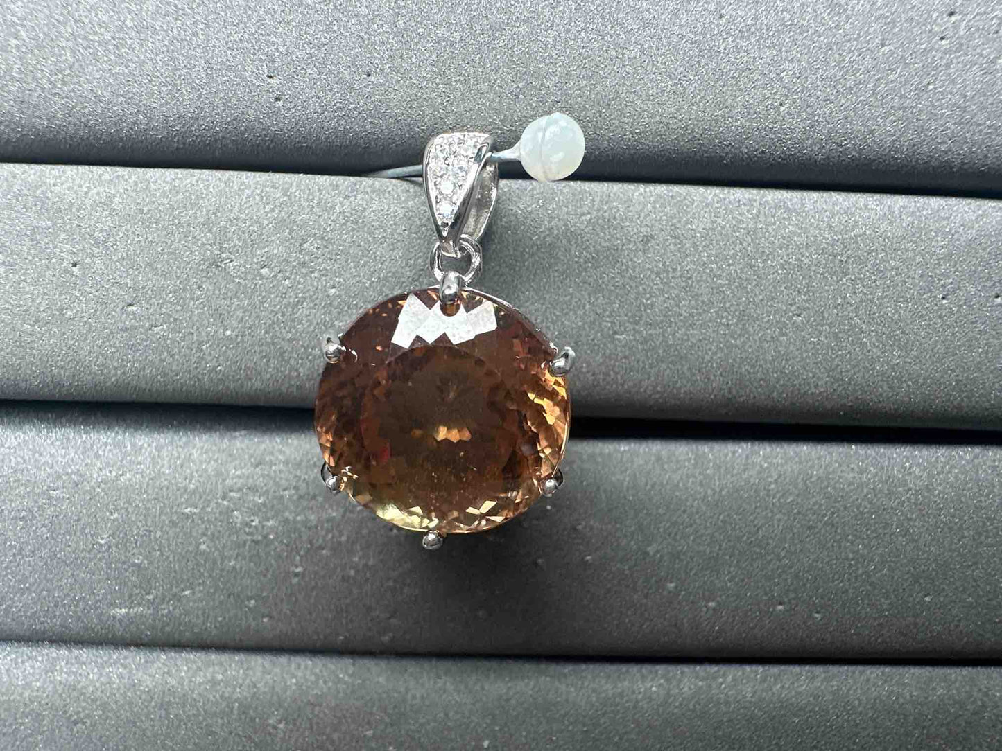A14736 Topaz Pendant