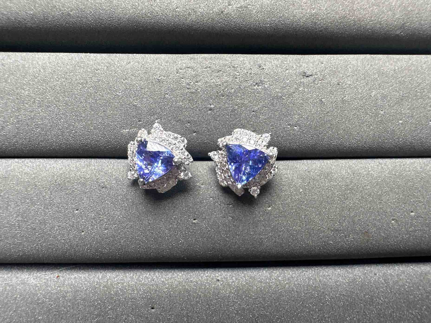 A14759 Tanzanite Earrings