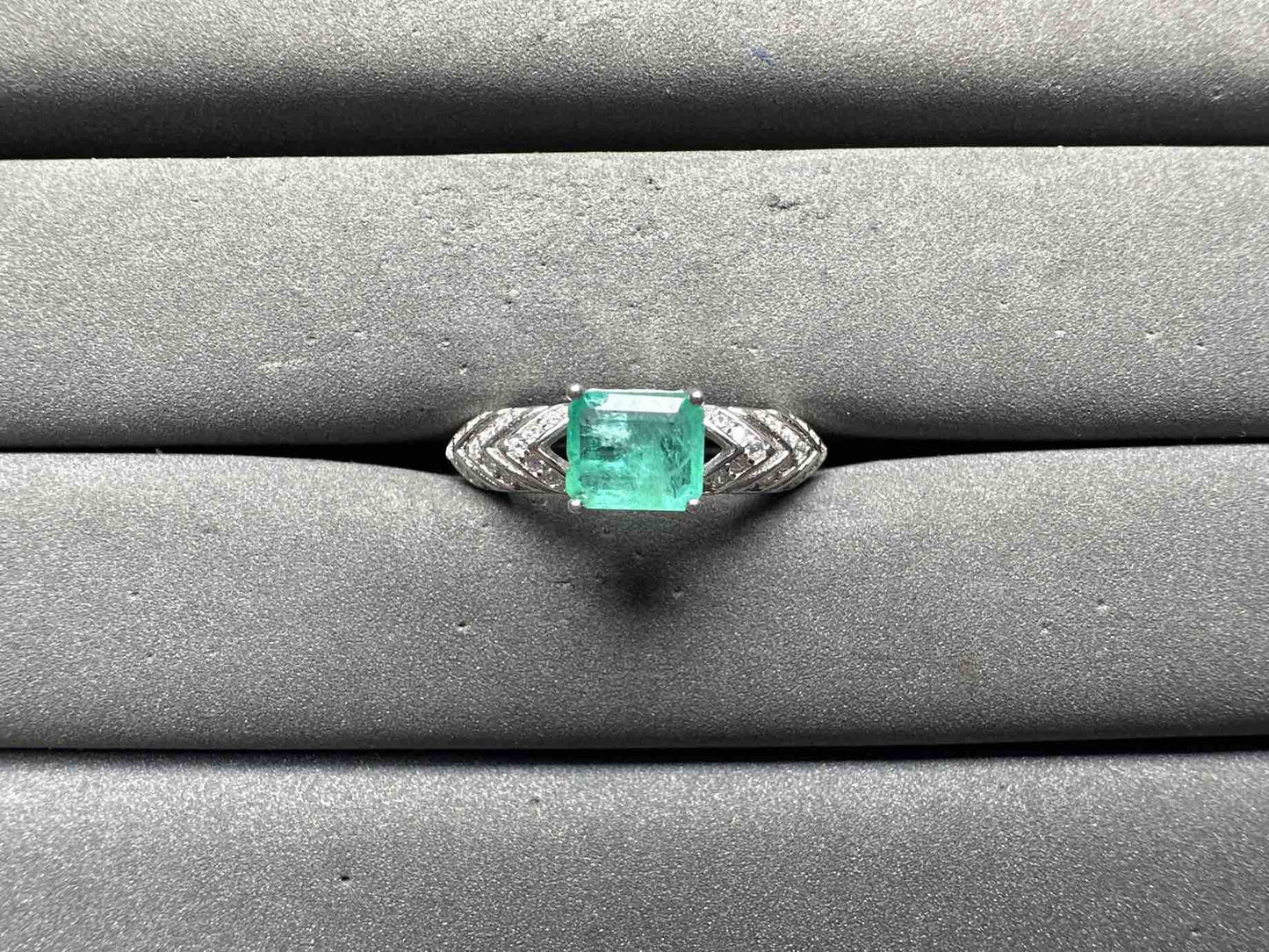 A14829 Emerald Ring