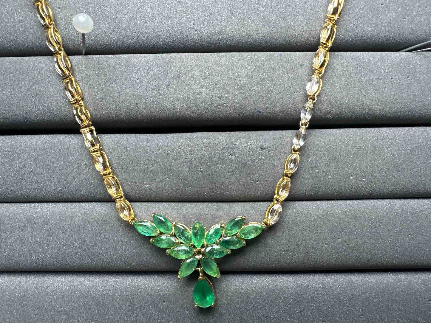 A14843 Emerald Necklace