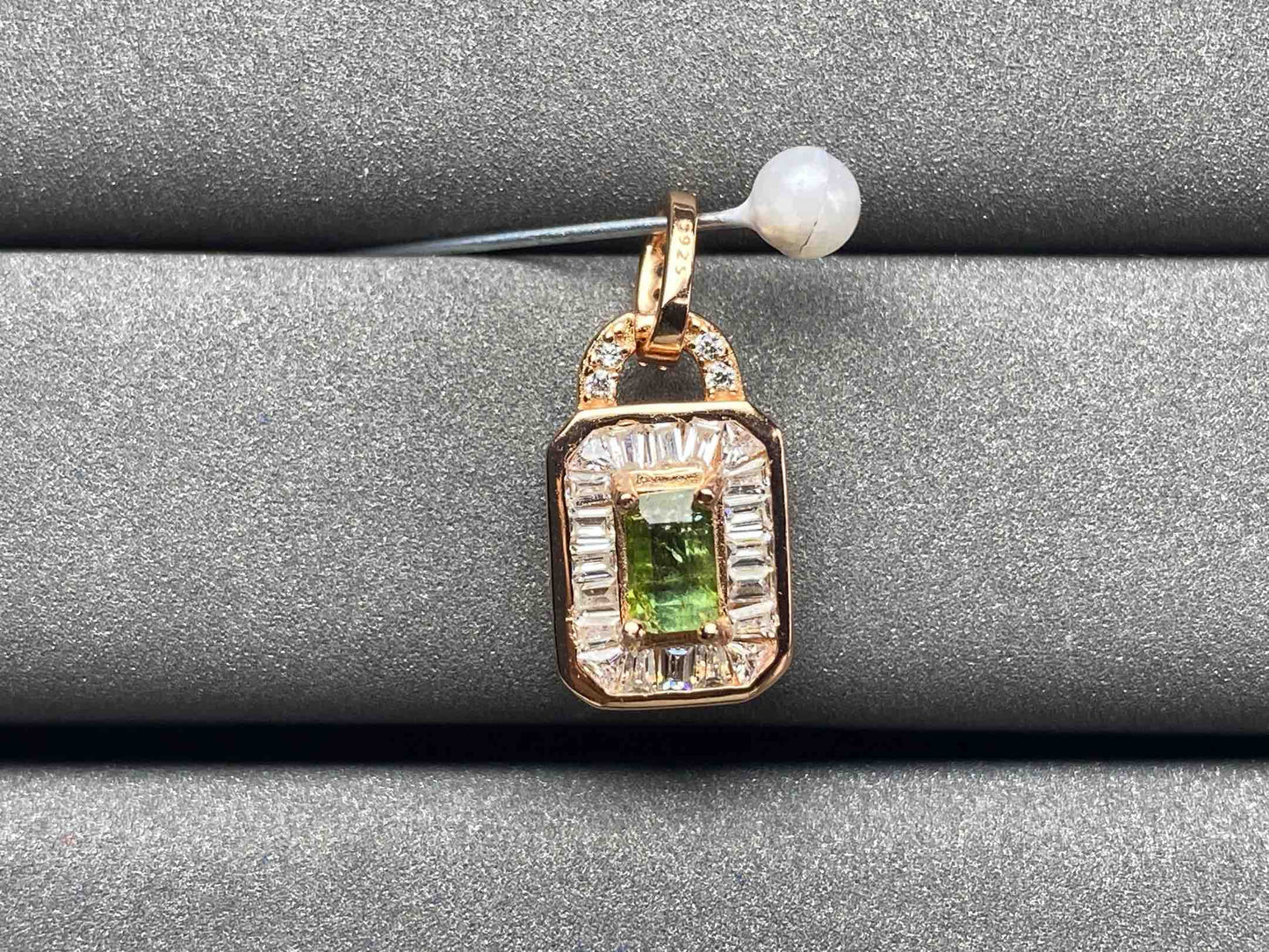 A1486 Tourmaline Pendant
