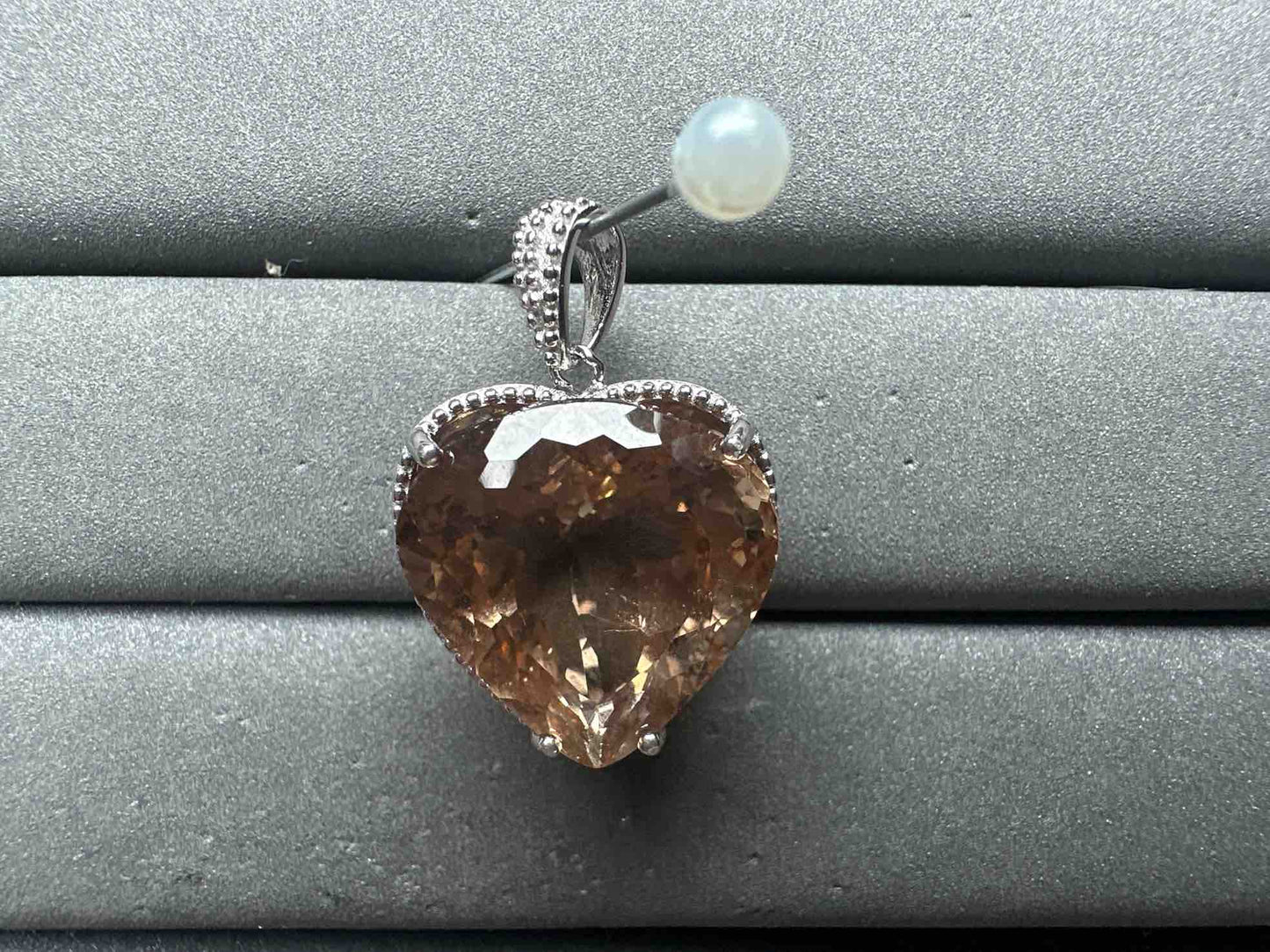 A14920 Topaz Pendant
