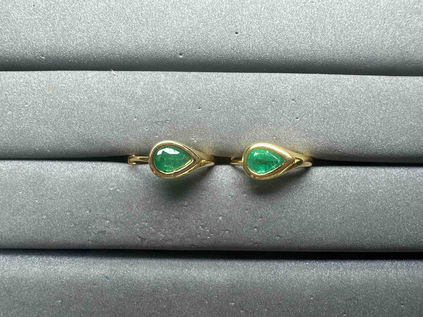 A14945 Emerald Earrings
