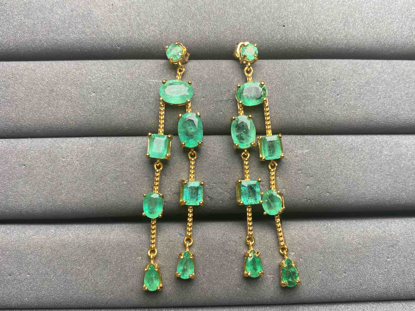 A14990 Emerald Earrings