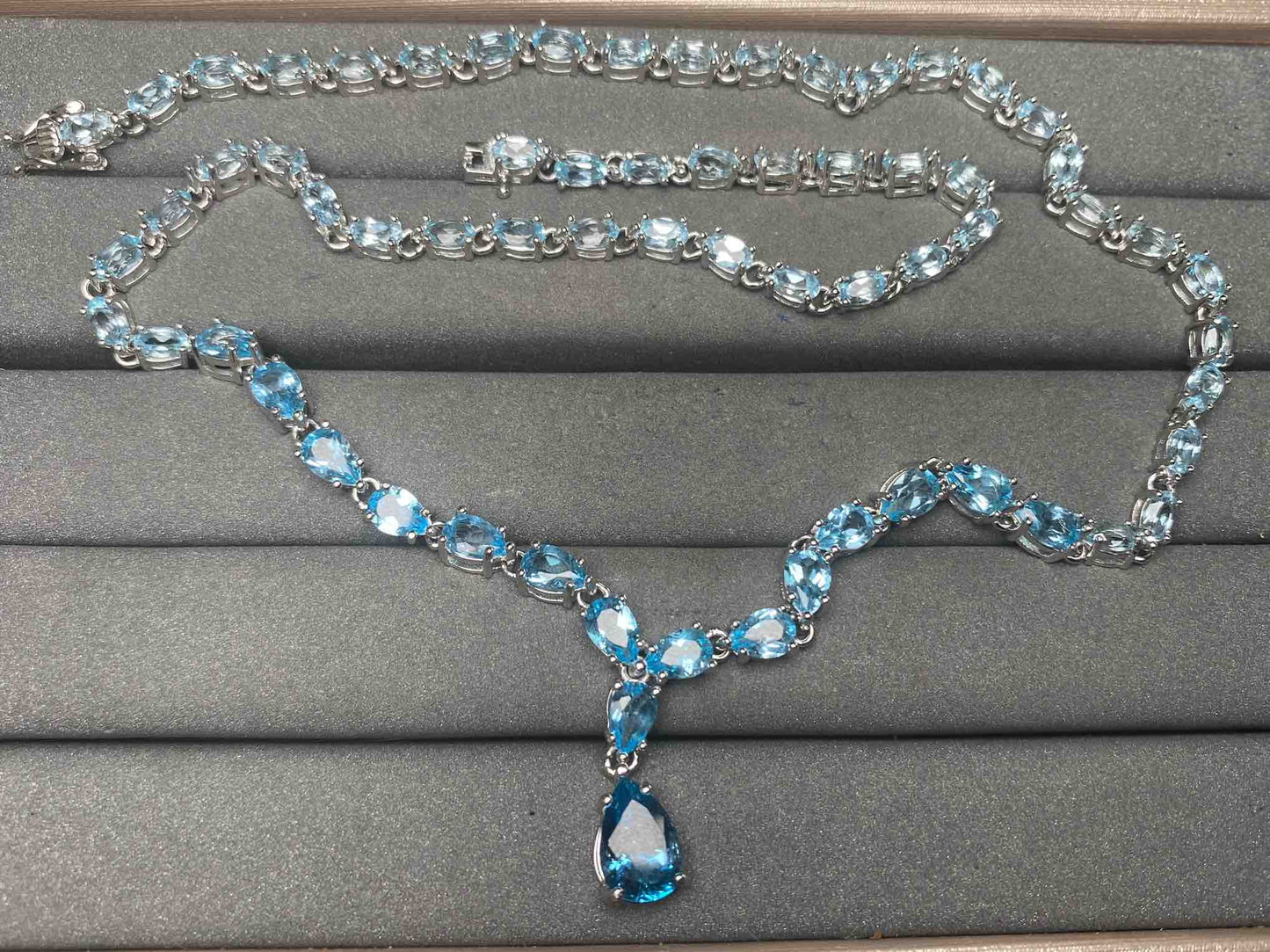 A14993 Topaz Necklace