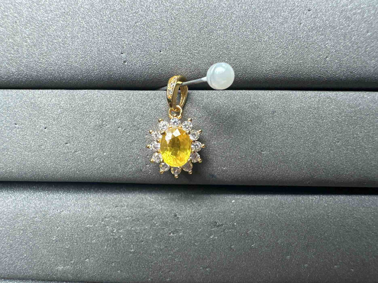 A15038 Yellow Sapphire Pendant