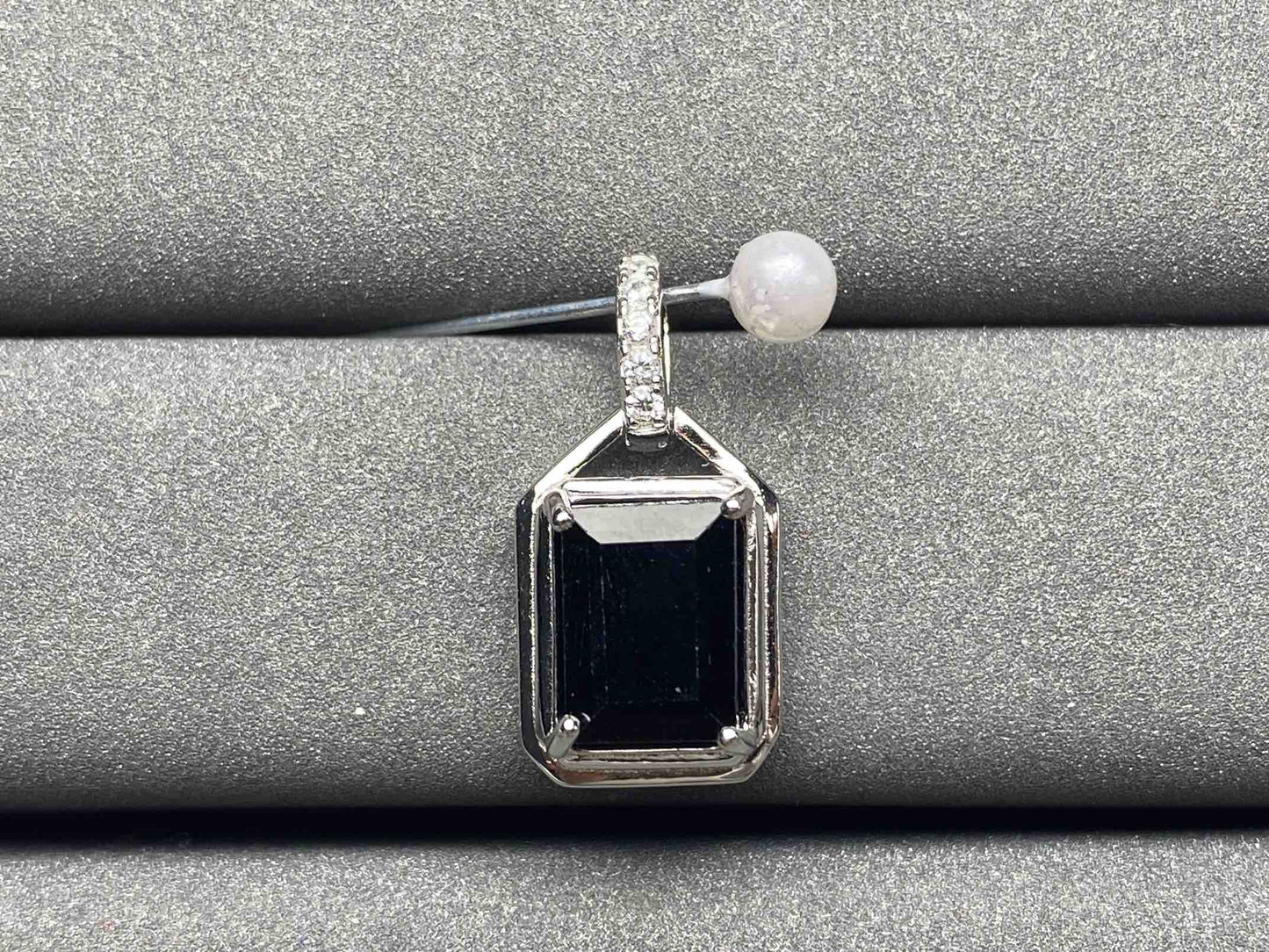 A1505 Tourmaline Pendant