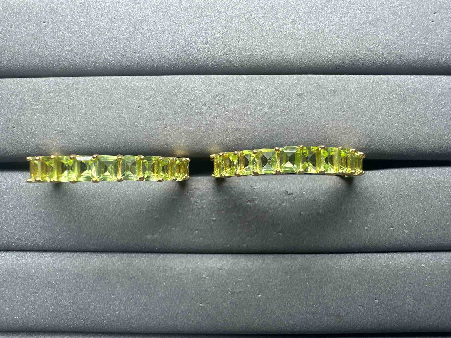 A15096 Peridot Earrings