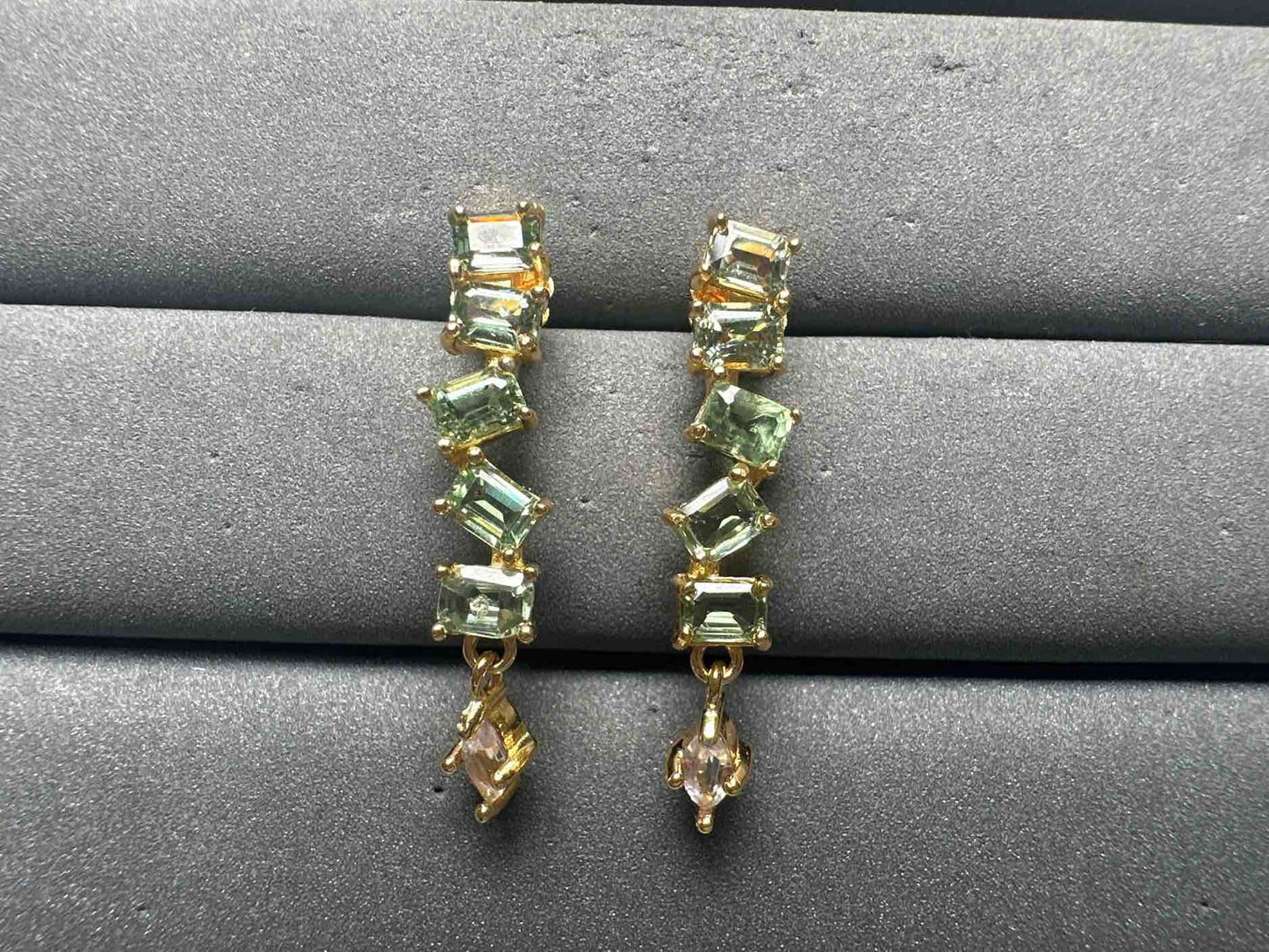 A15109 Sapphire Earrings