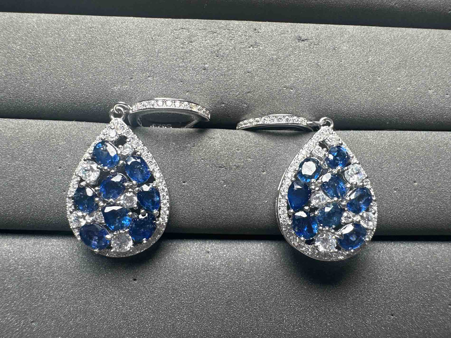 A15113 Sapphire Earrings