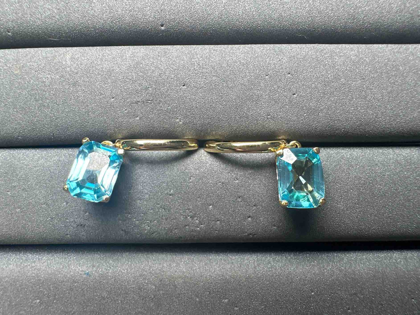 A15209 Natural Zicorn Earrings