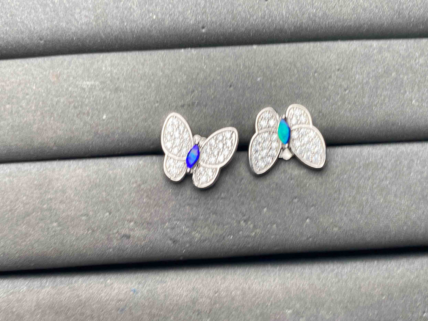 A15292 Opal Earrings