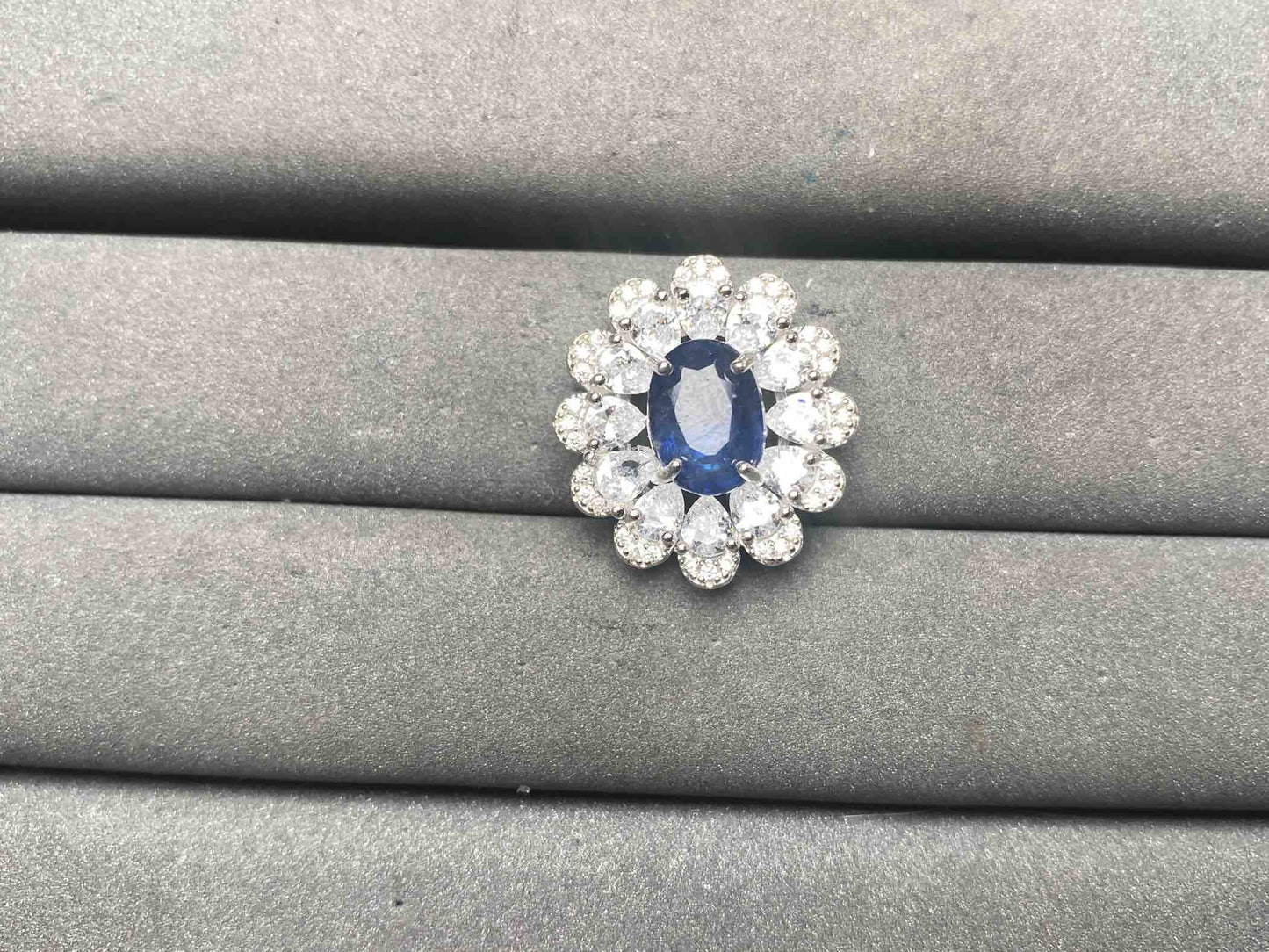 A15328 Sapphire Pendant