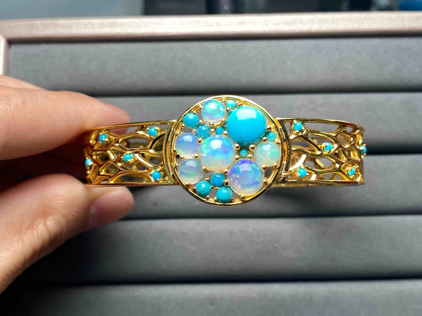 A15457 Opal Bangle