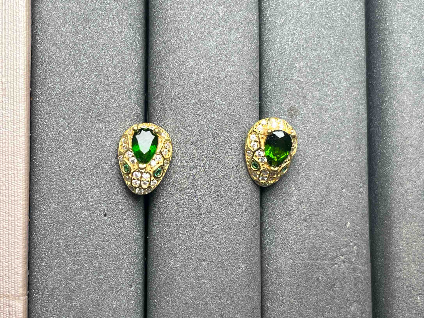 A15551 Diopside Earrings