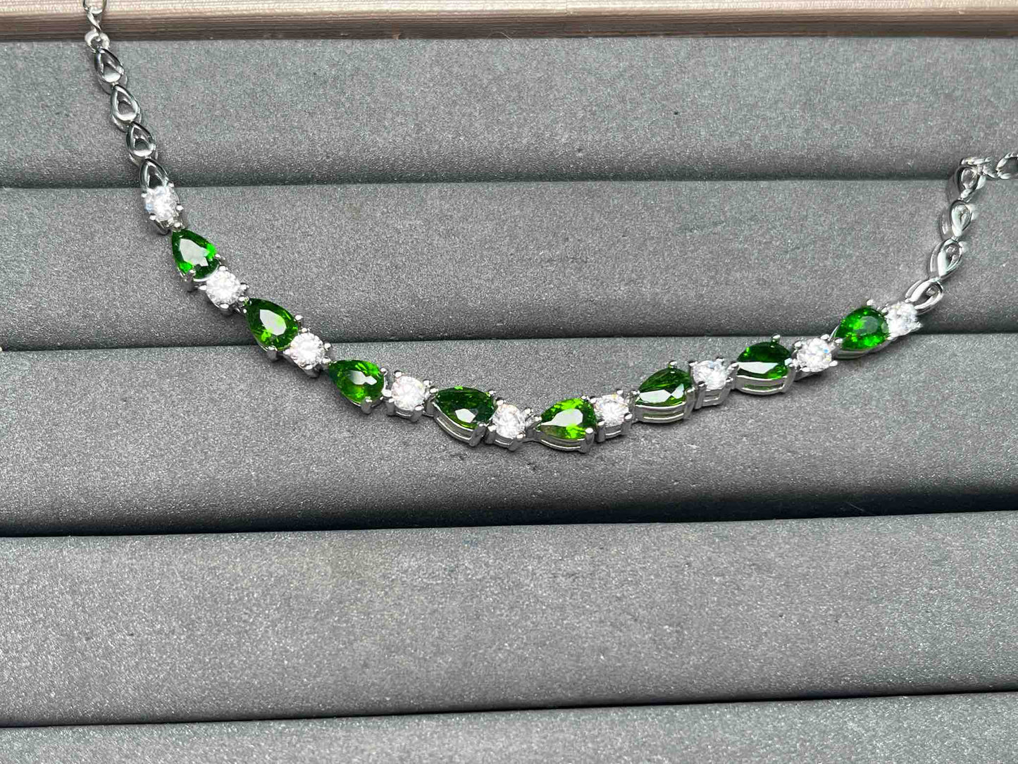 A15552 Diopside Bracelet