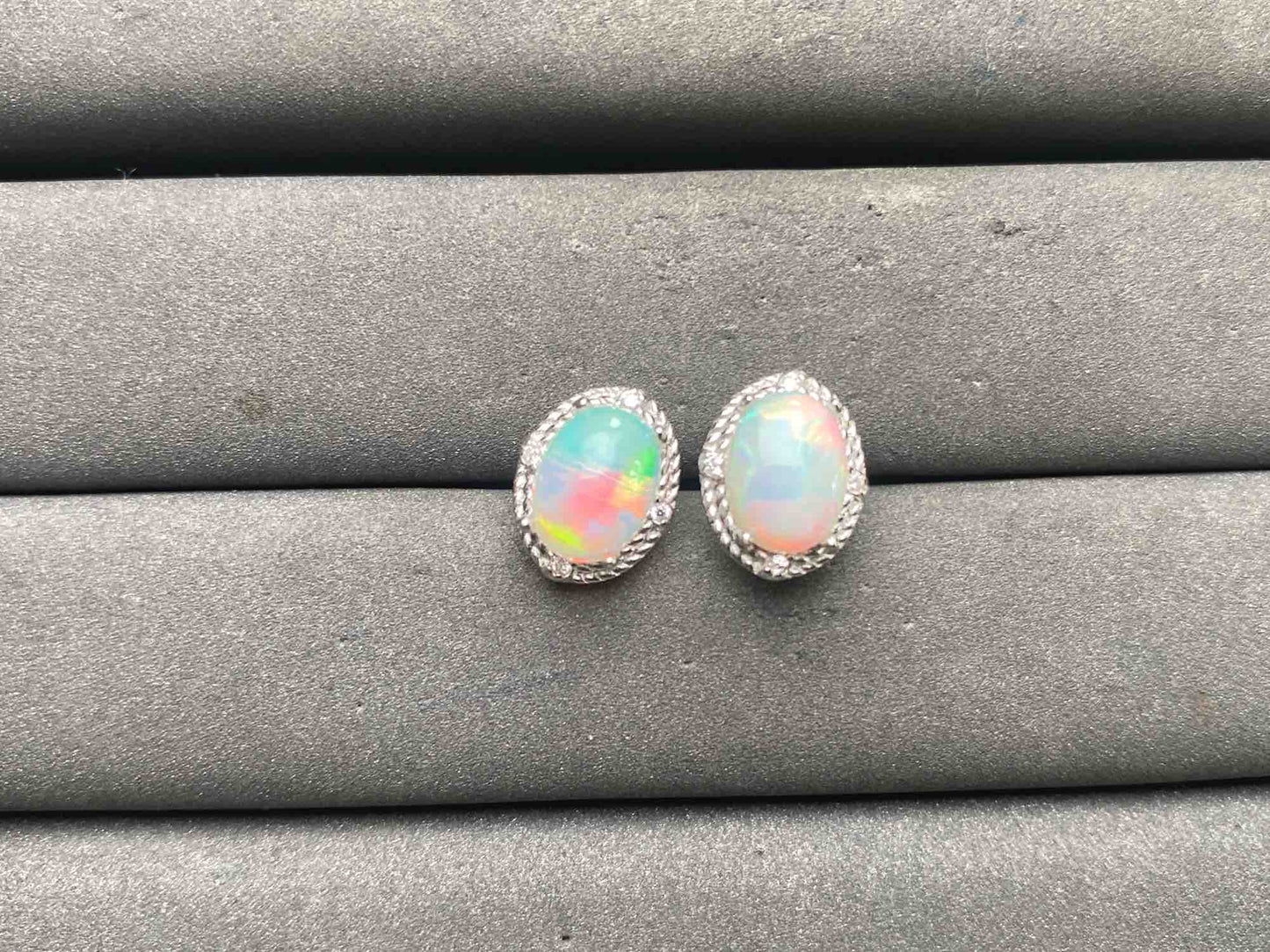 A15612 Opal Earrings