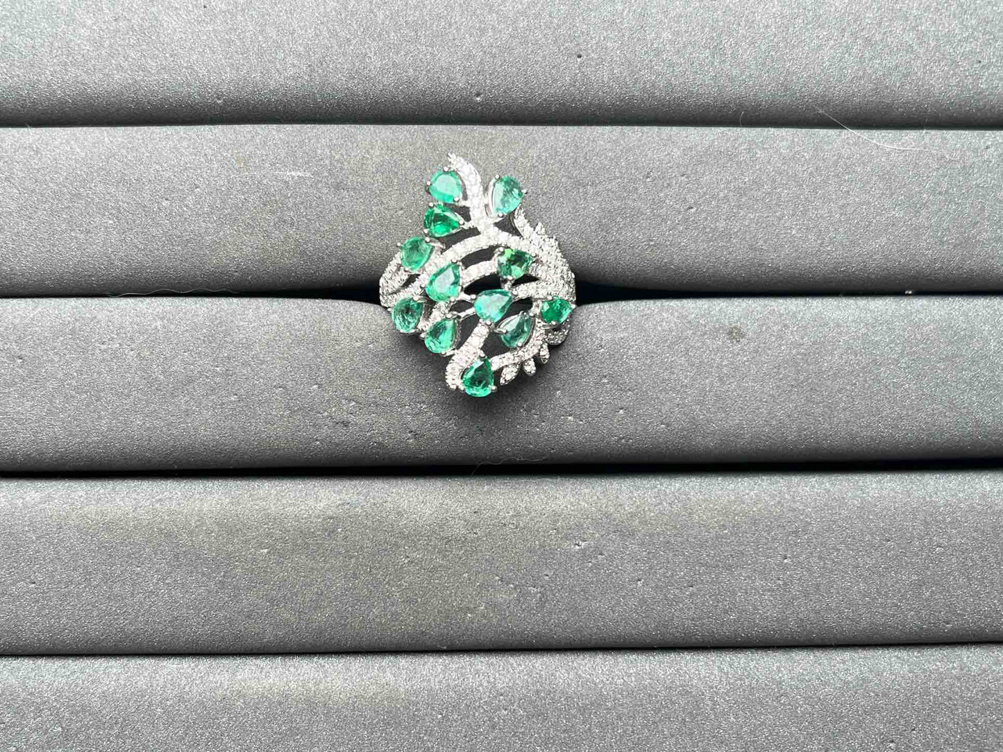A15851 Emerald Ring