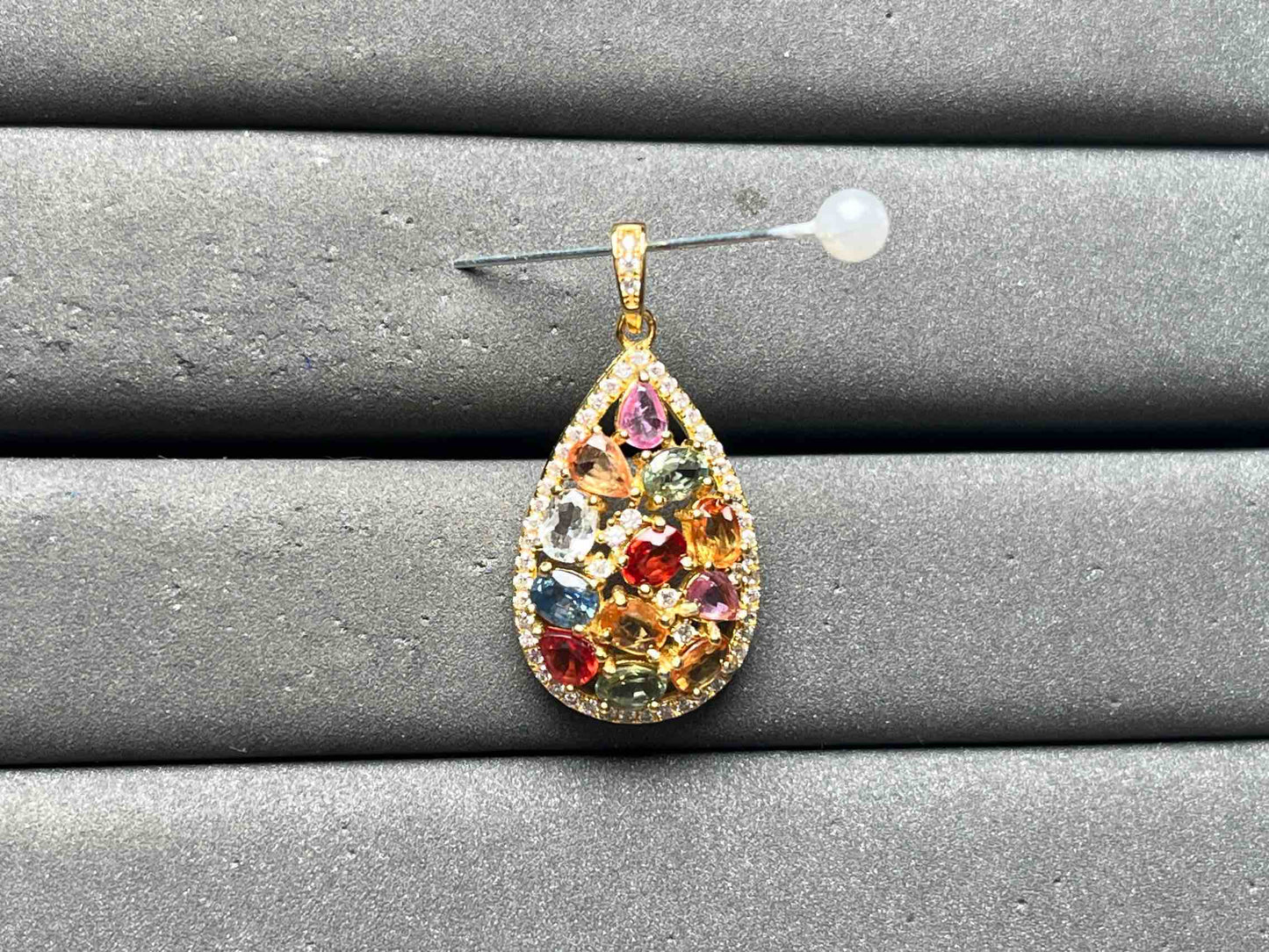 A15863 Sapphire Pendant
