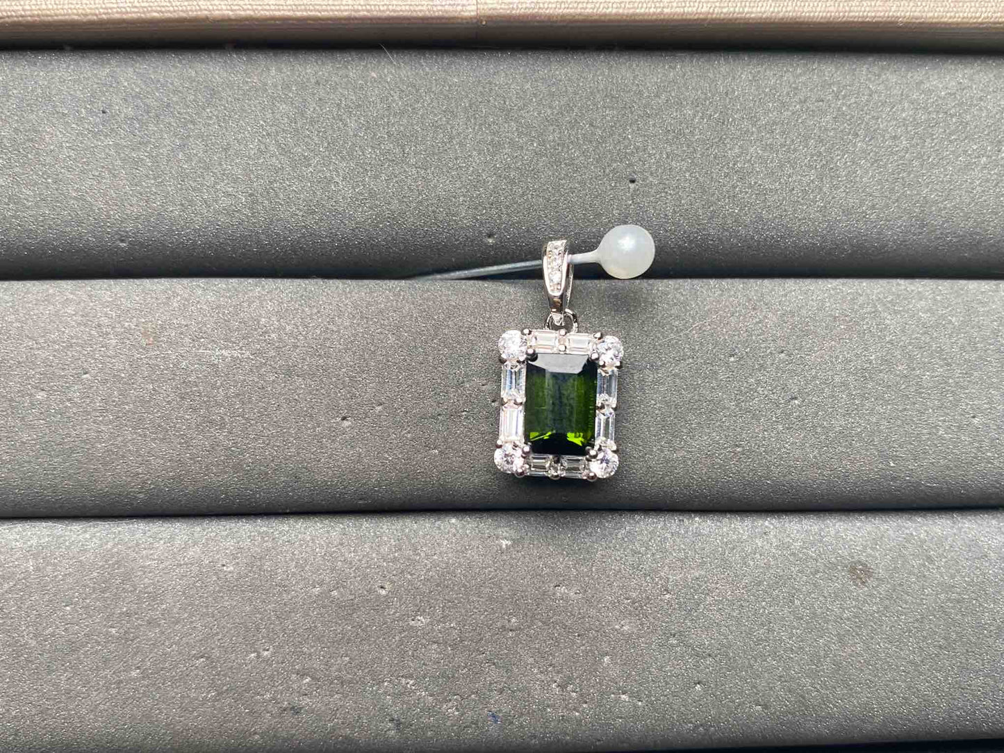 A15867 Tourmaline Pendant