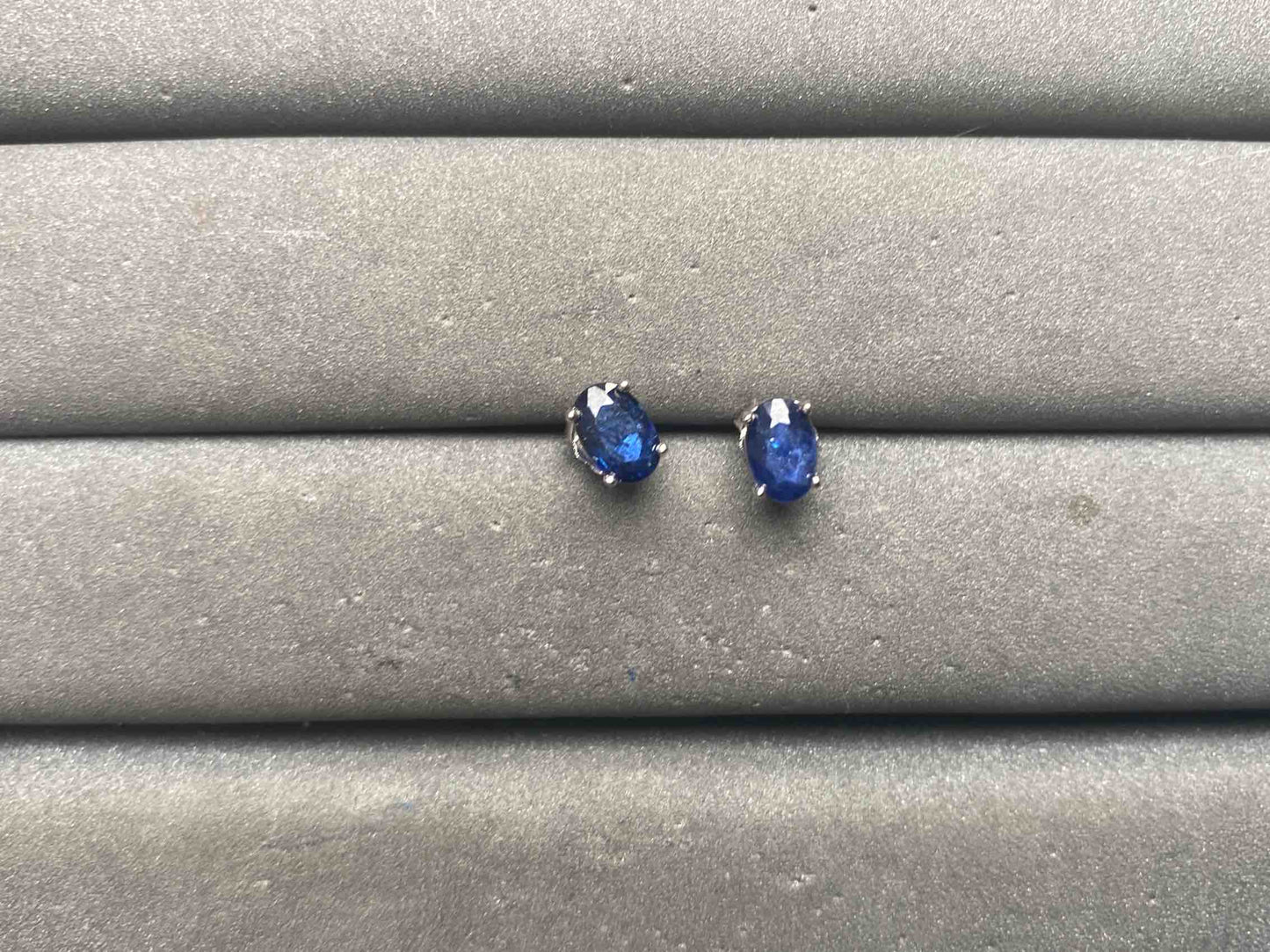 A15895 Sapphire Earrings