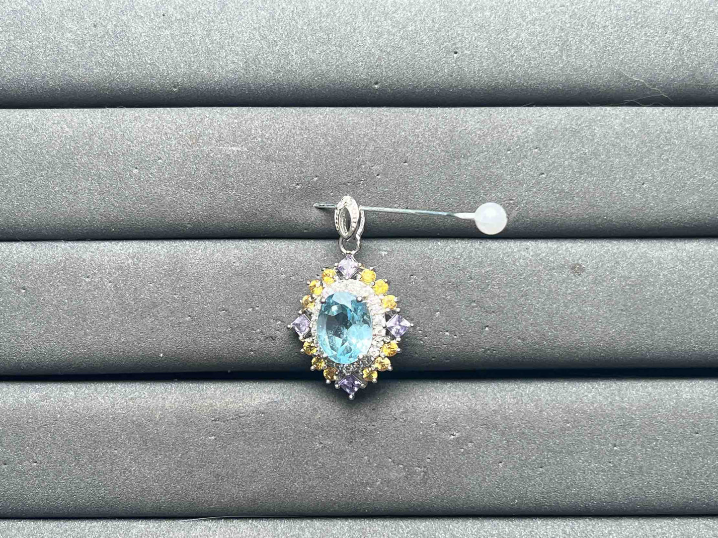 A15904 Topaz Pendant