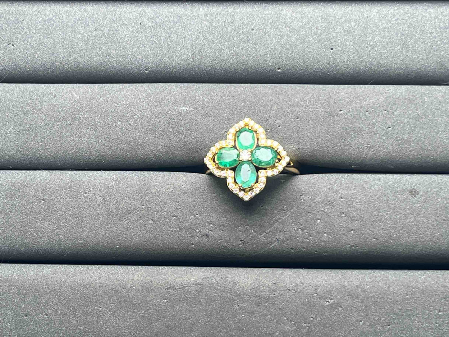 A15910 Emerald Ring