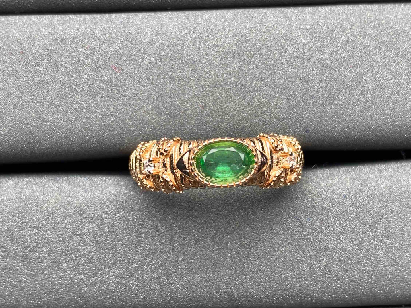 A1612 Emerald Ring