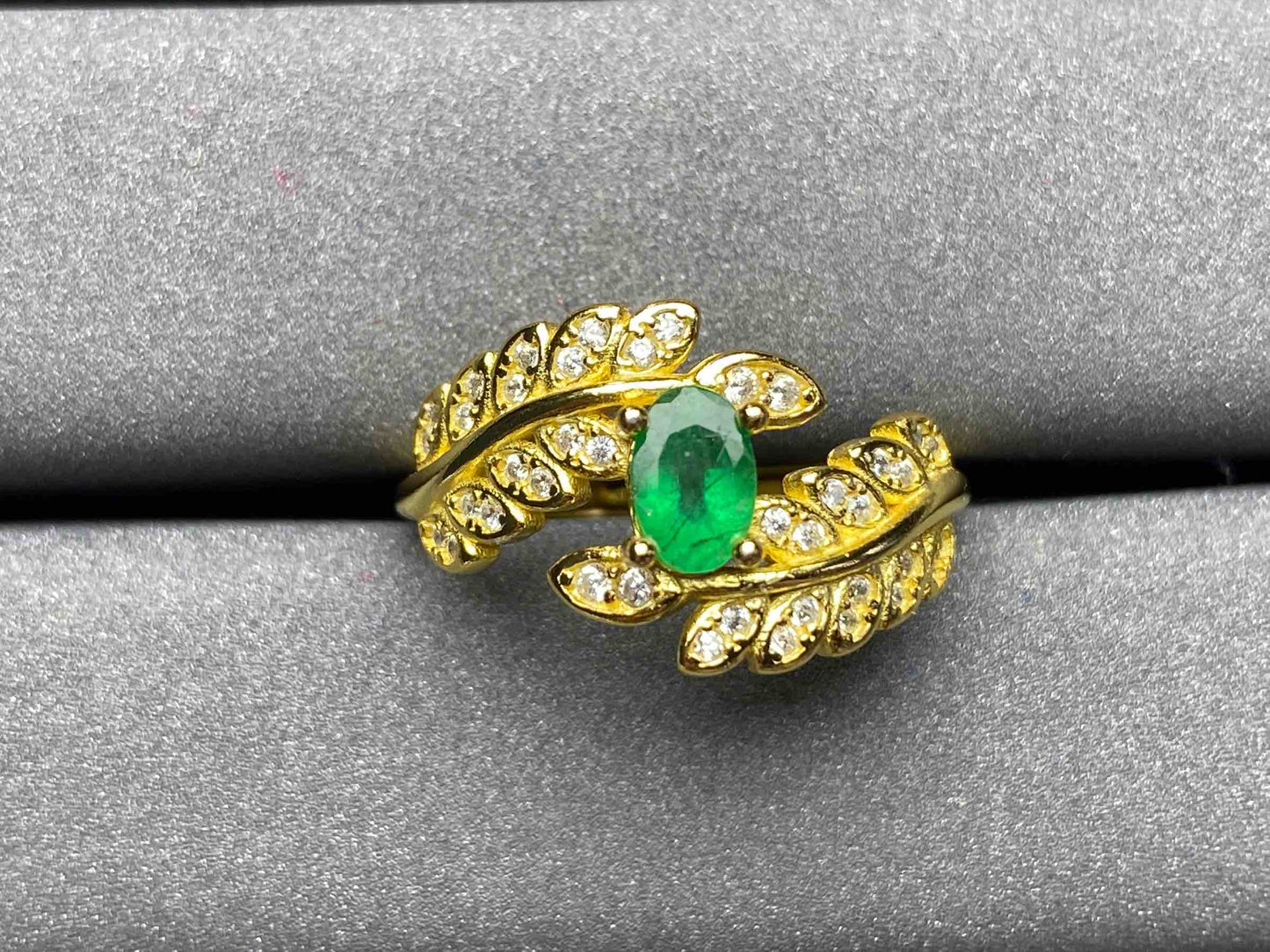 A1615 Emerald Ring