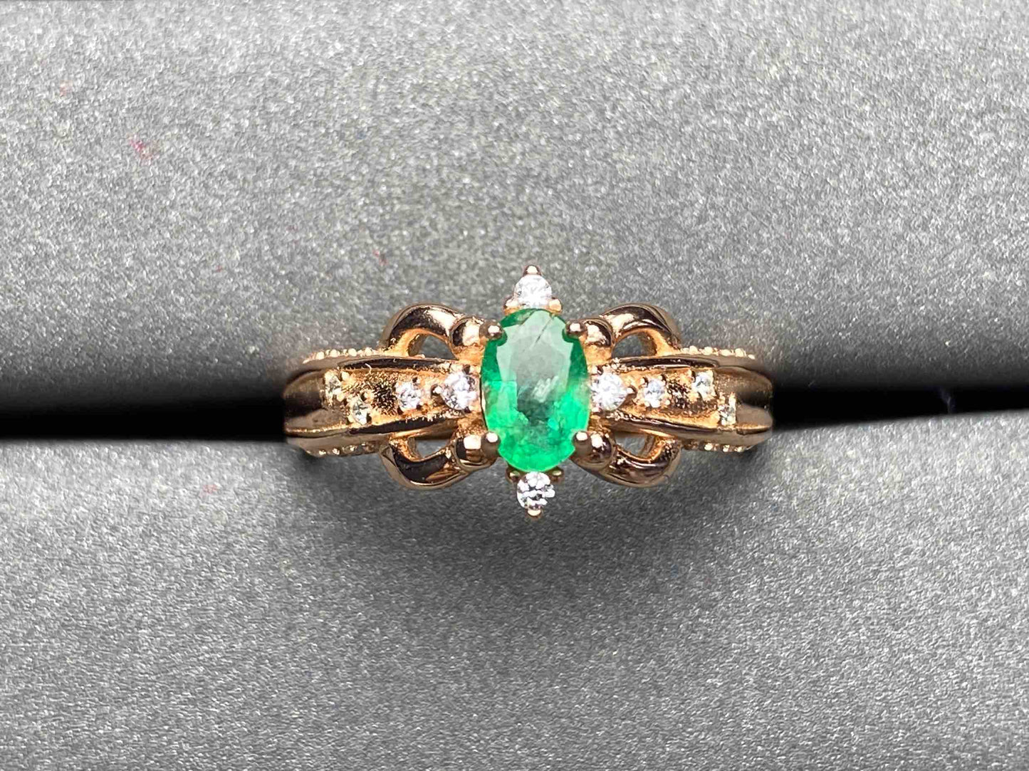 A1616 Emerald Ring