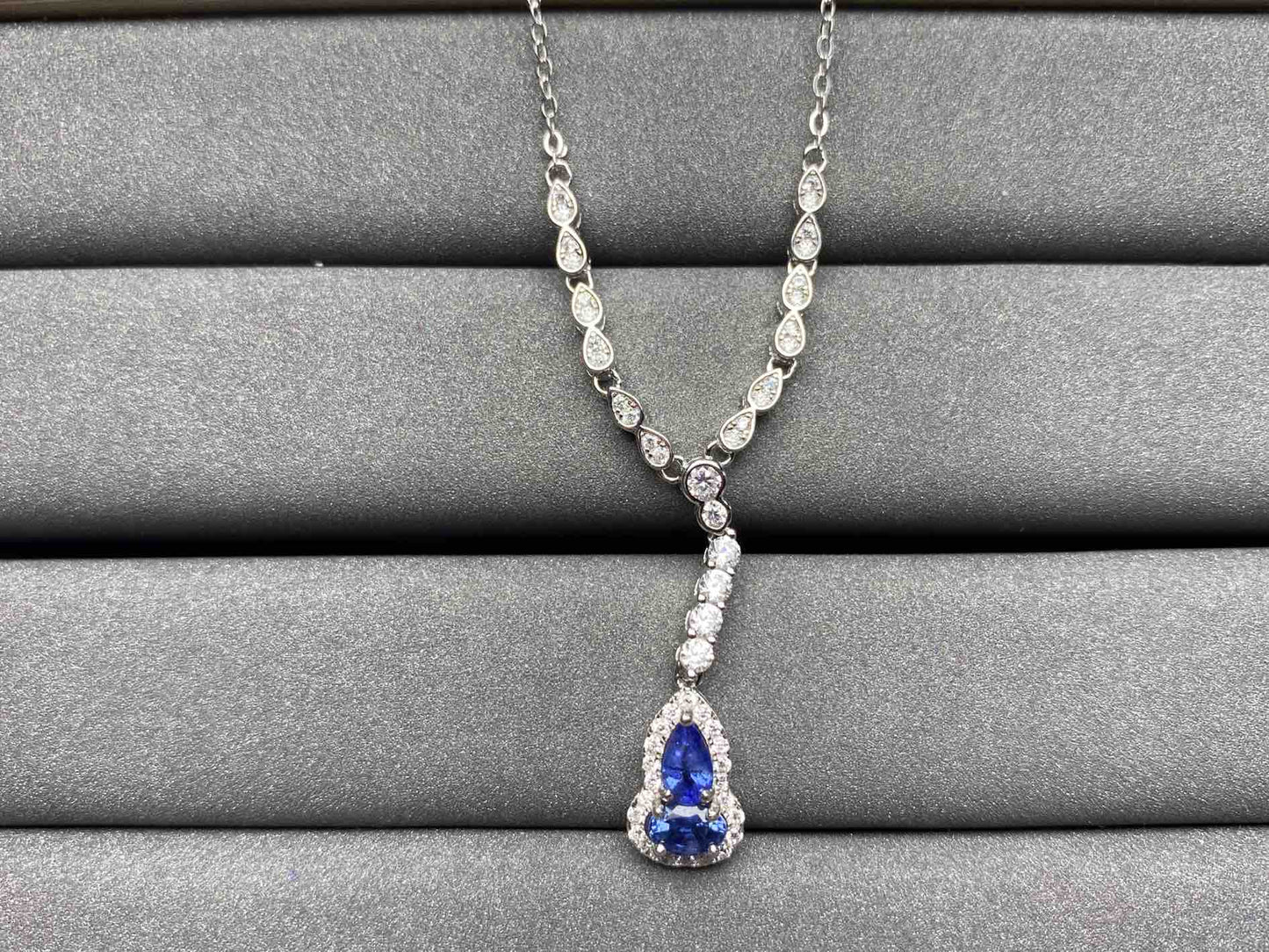 A1711 Cornflower Sapphire Necklace