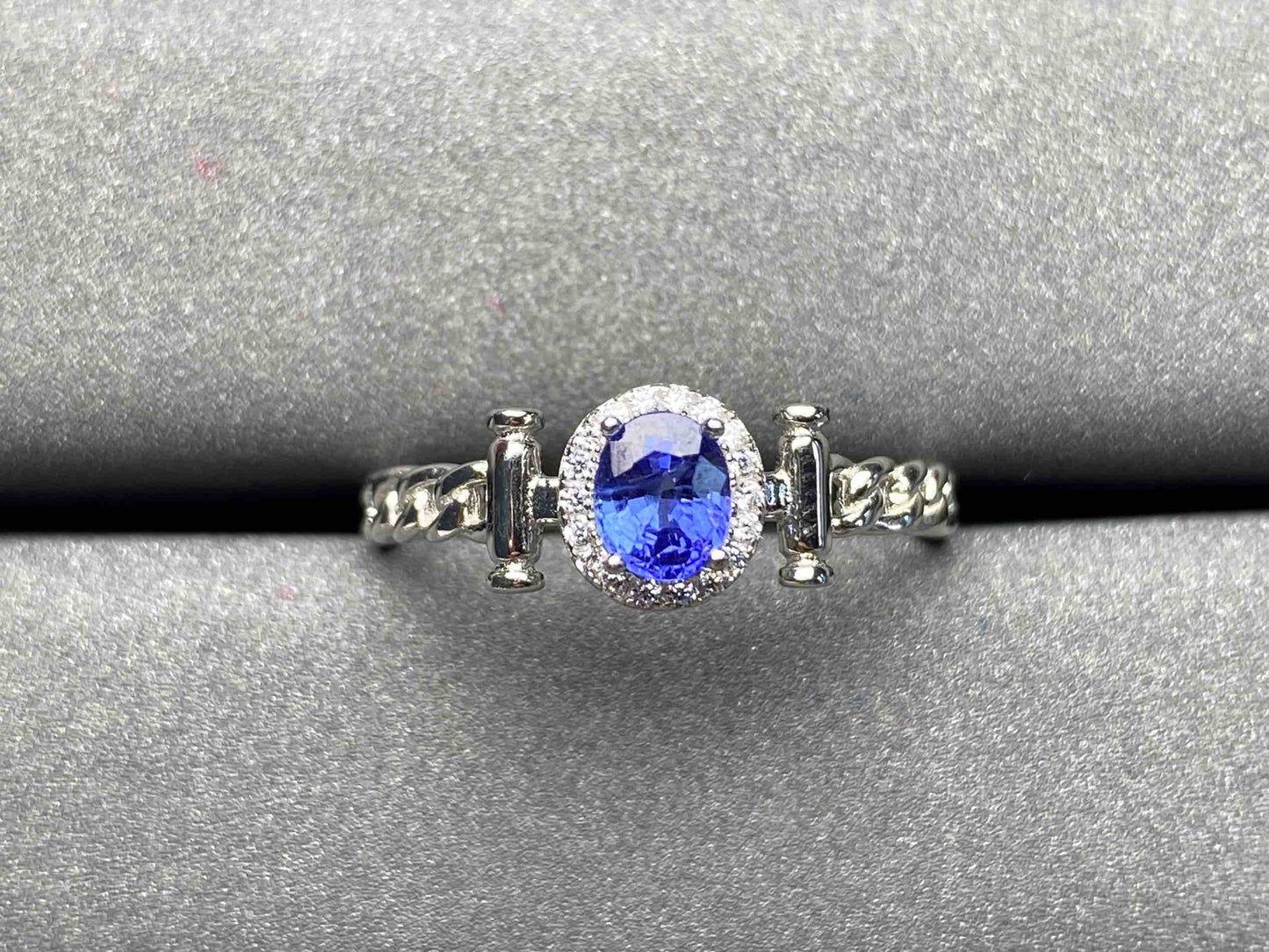 A1752 Cornflower Sapphire Ring