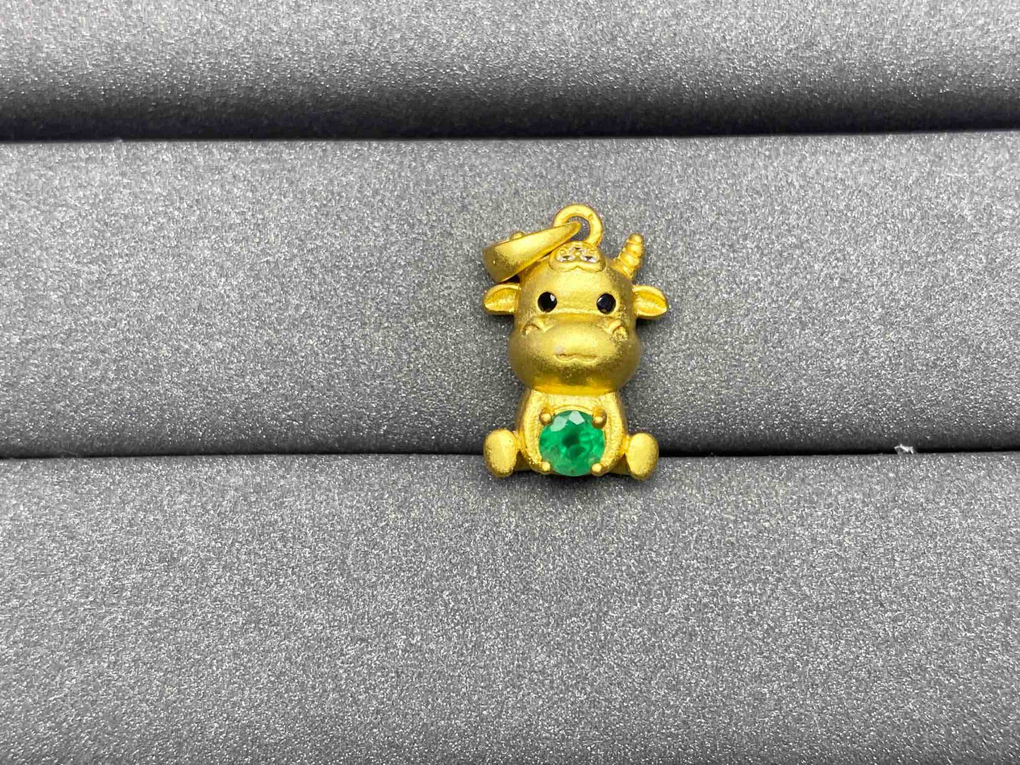 A177 Emerald Pendant