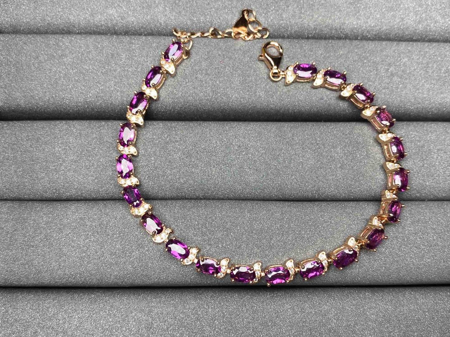 A1814 Garnet Bracelet