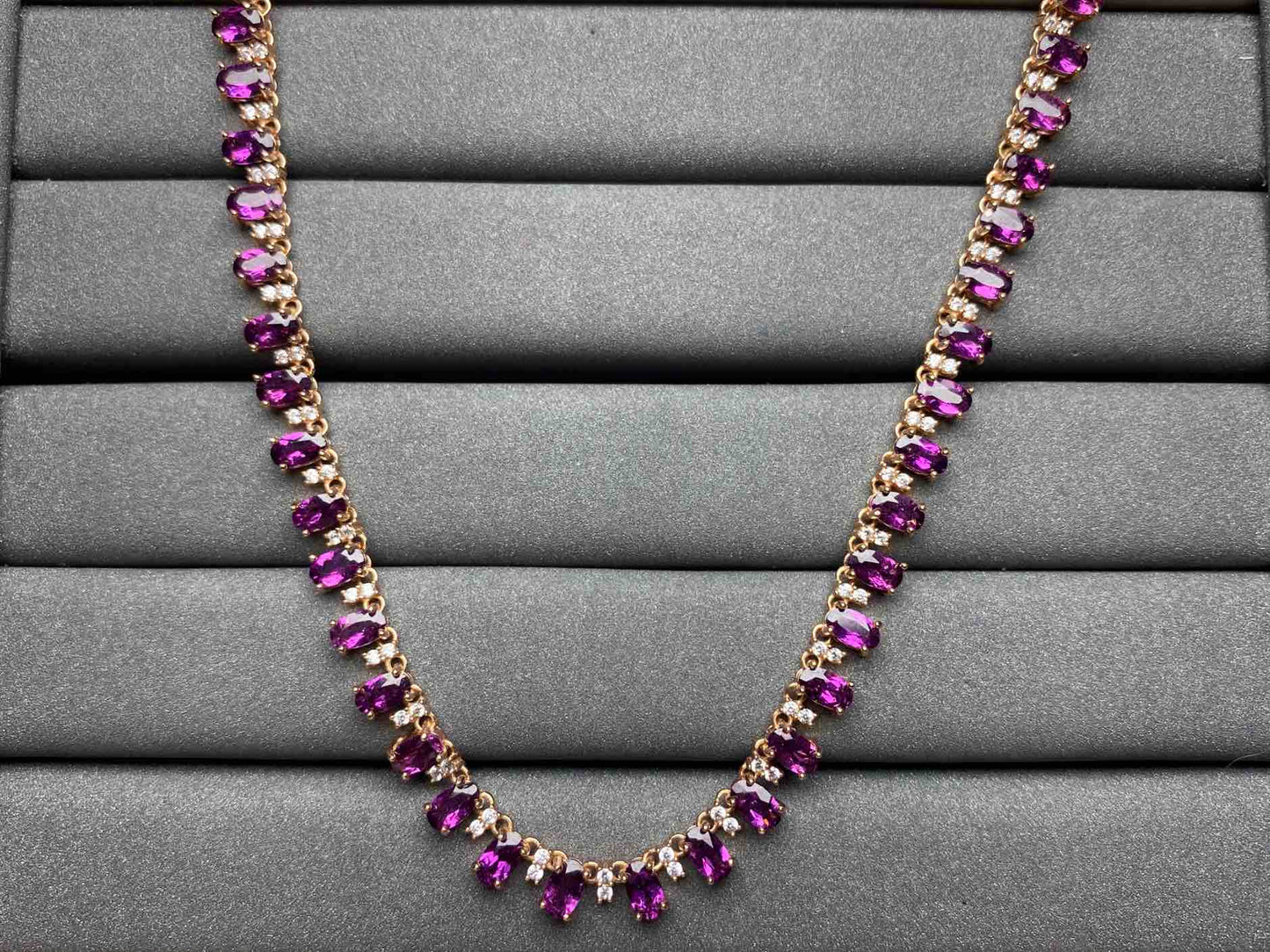 A1816 Garnet Necklace