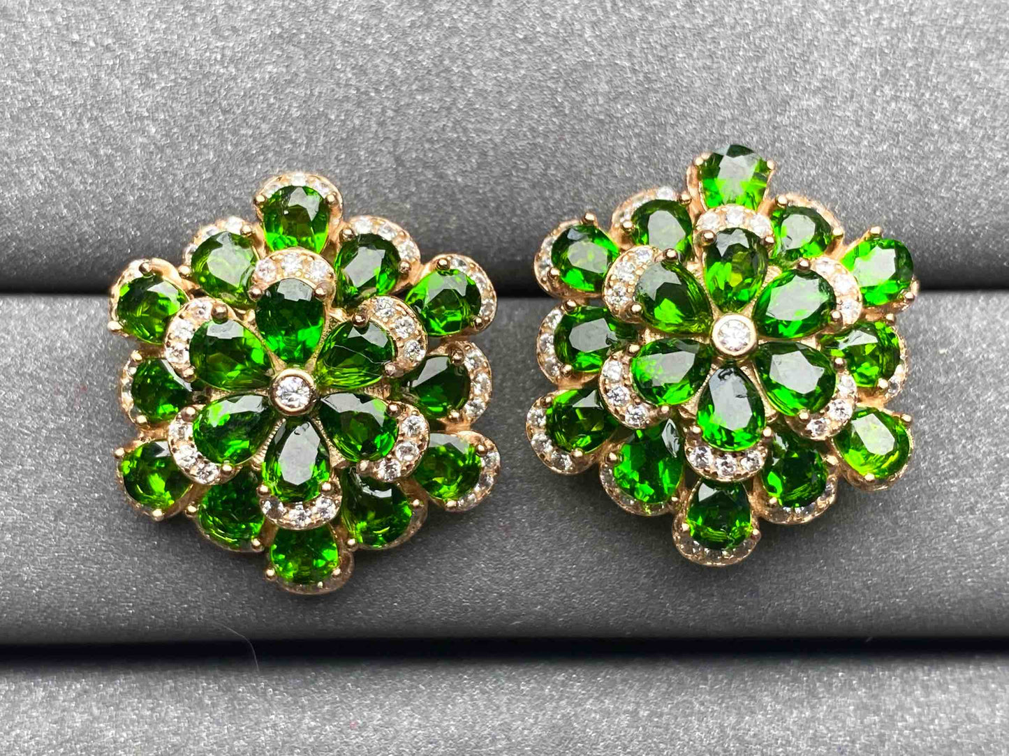 A1830 Peridot Earrings