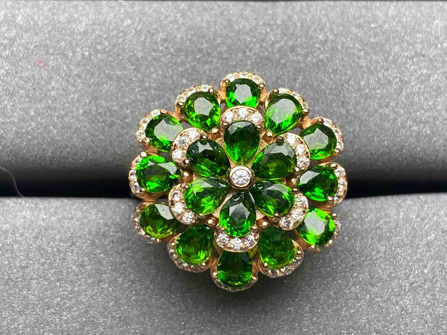 A1831 Peridot Ring