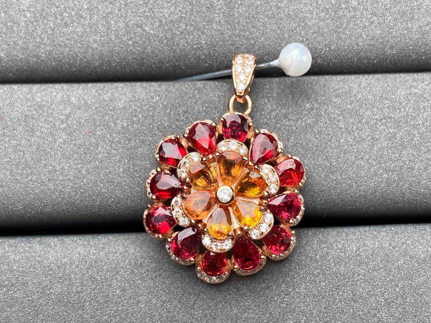 A1886 Colorful Sapphire Pendant