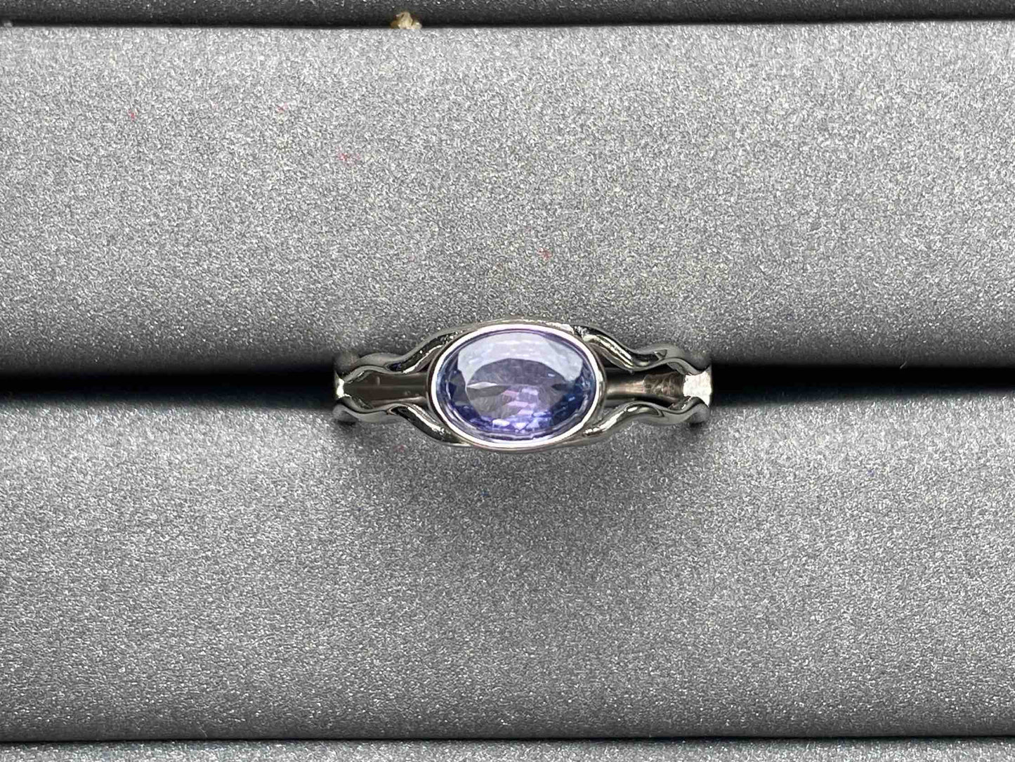 A1894 Tanzanite Ring