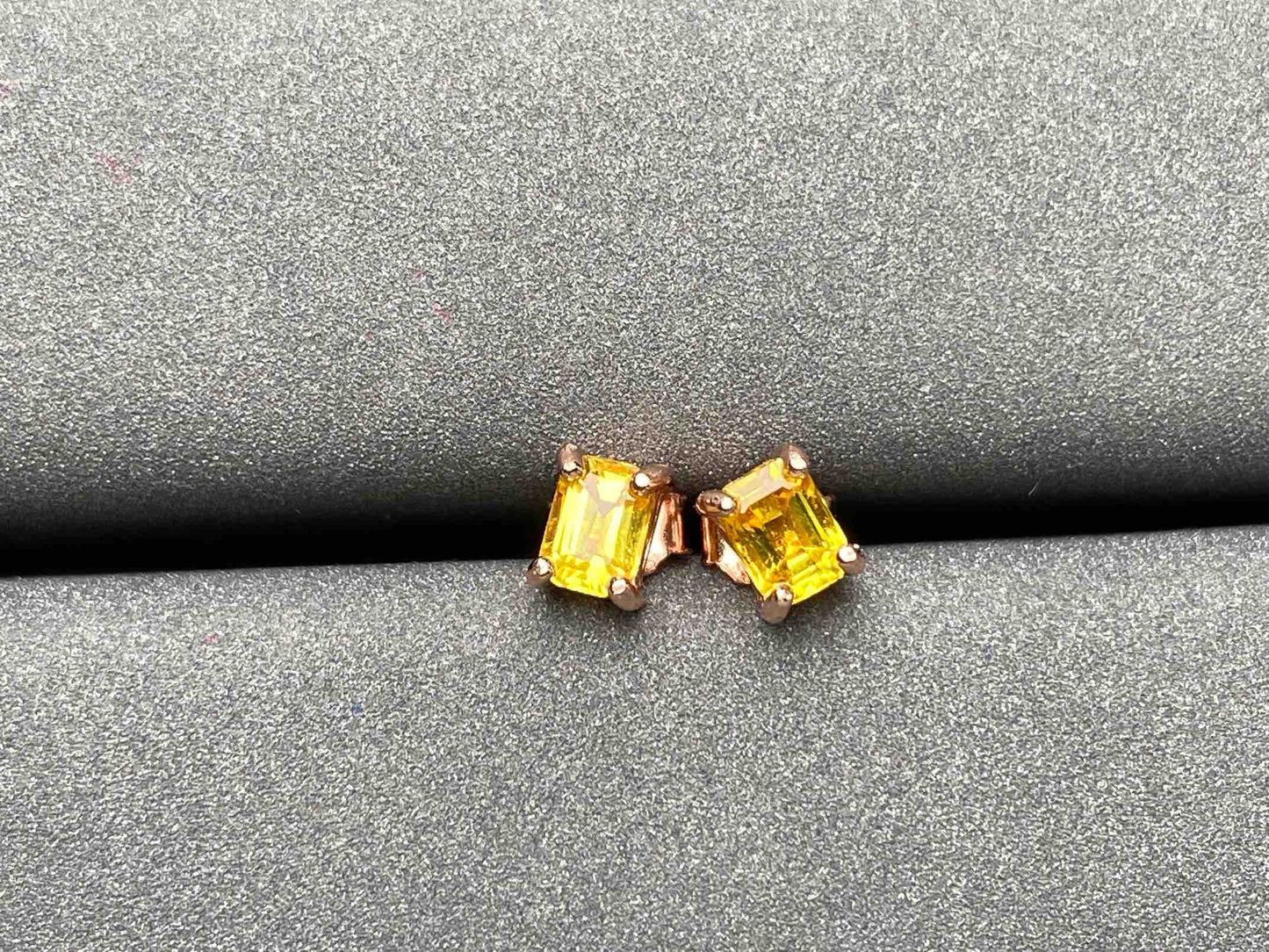 A1939 Yellow Sapphire Earrings