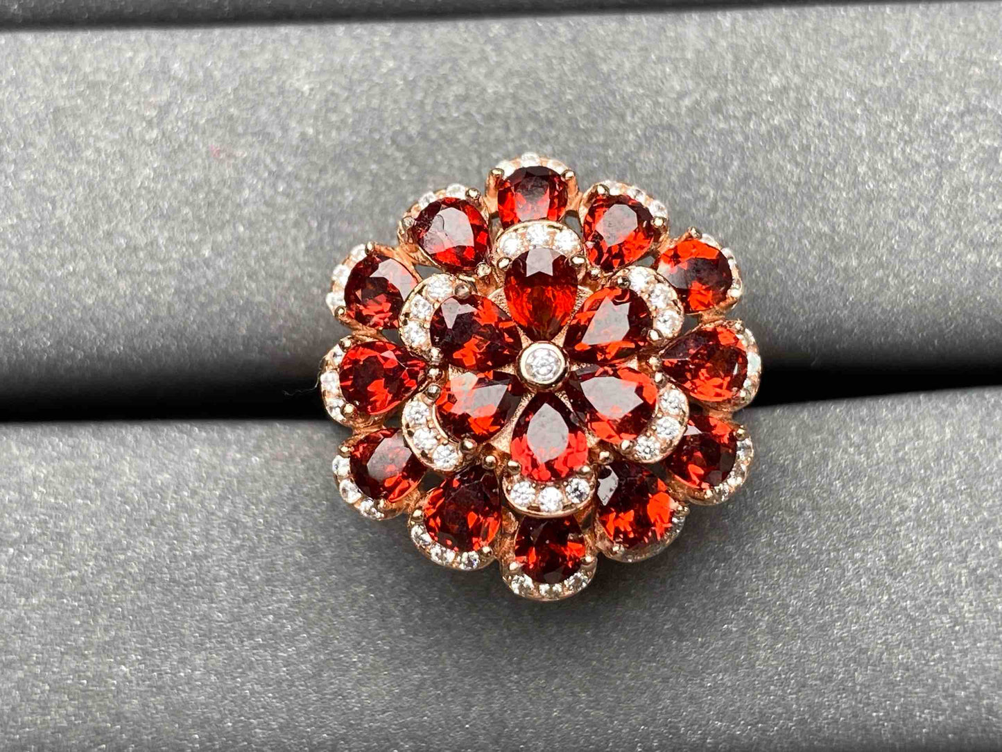 A1941 Garnet Ring