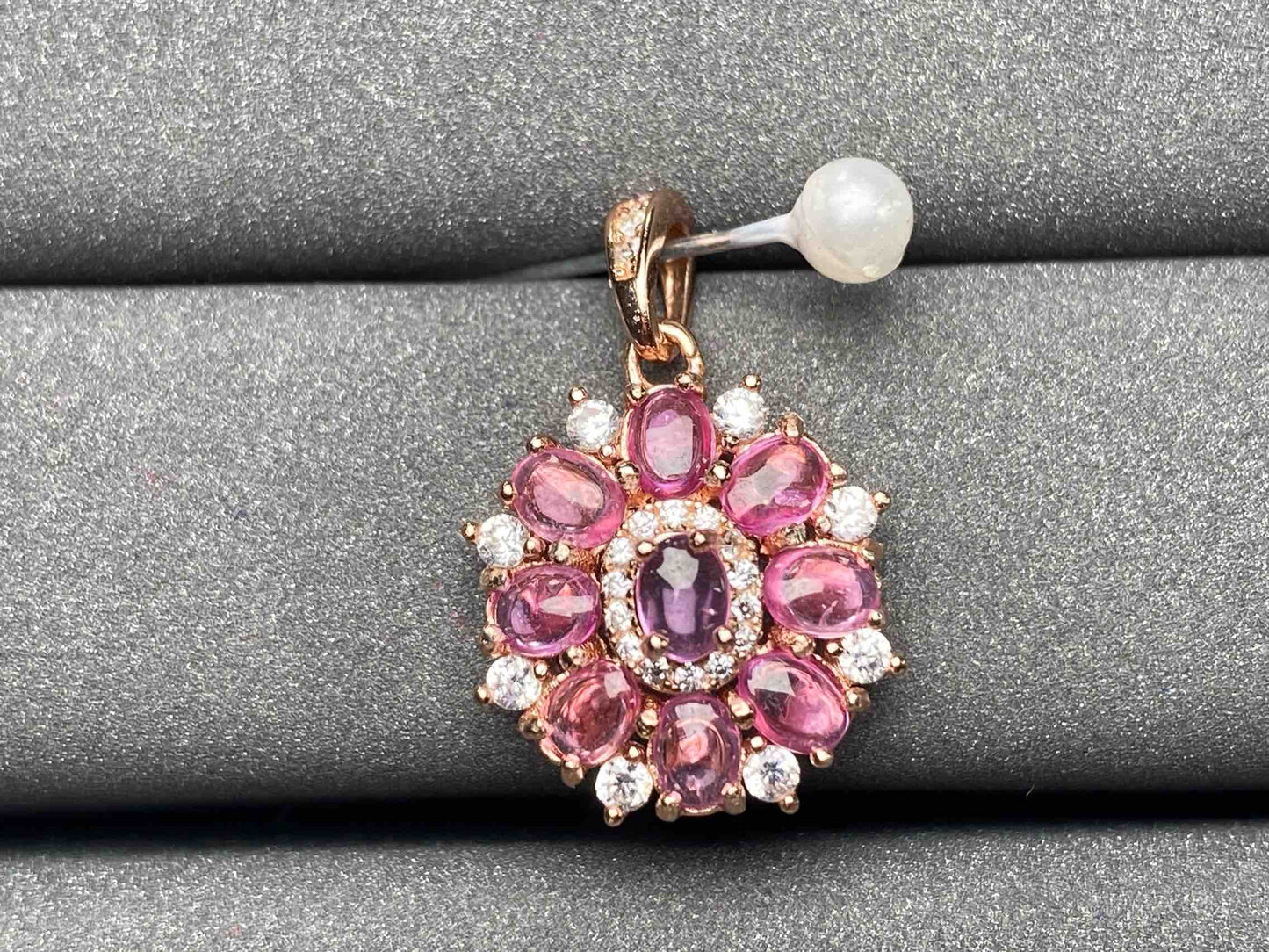 A2011 Pink Sapphire Pendant