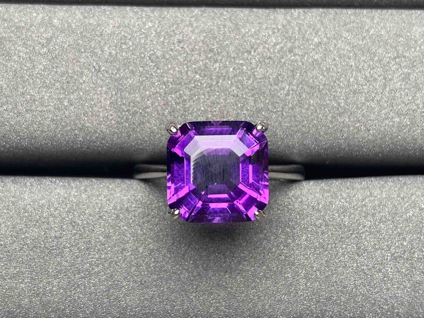 A2039 Amethyst Ring